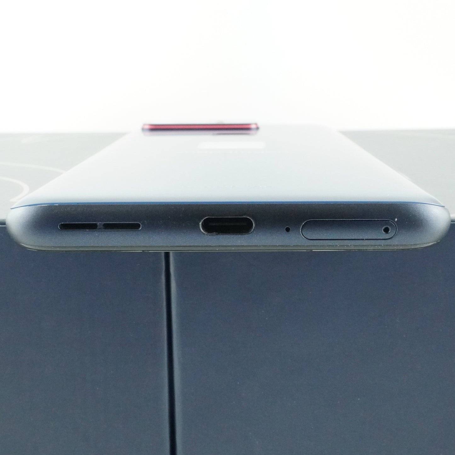 C+ランク ASUS Snapdragon Insiders EXP21 16/512GB navy ZS675KW グローバル版【90日保証】技適あり