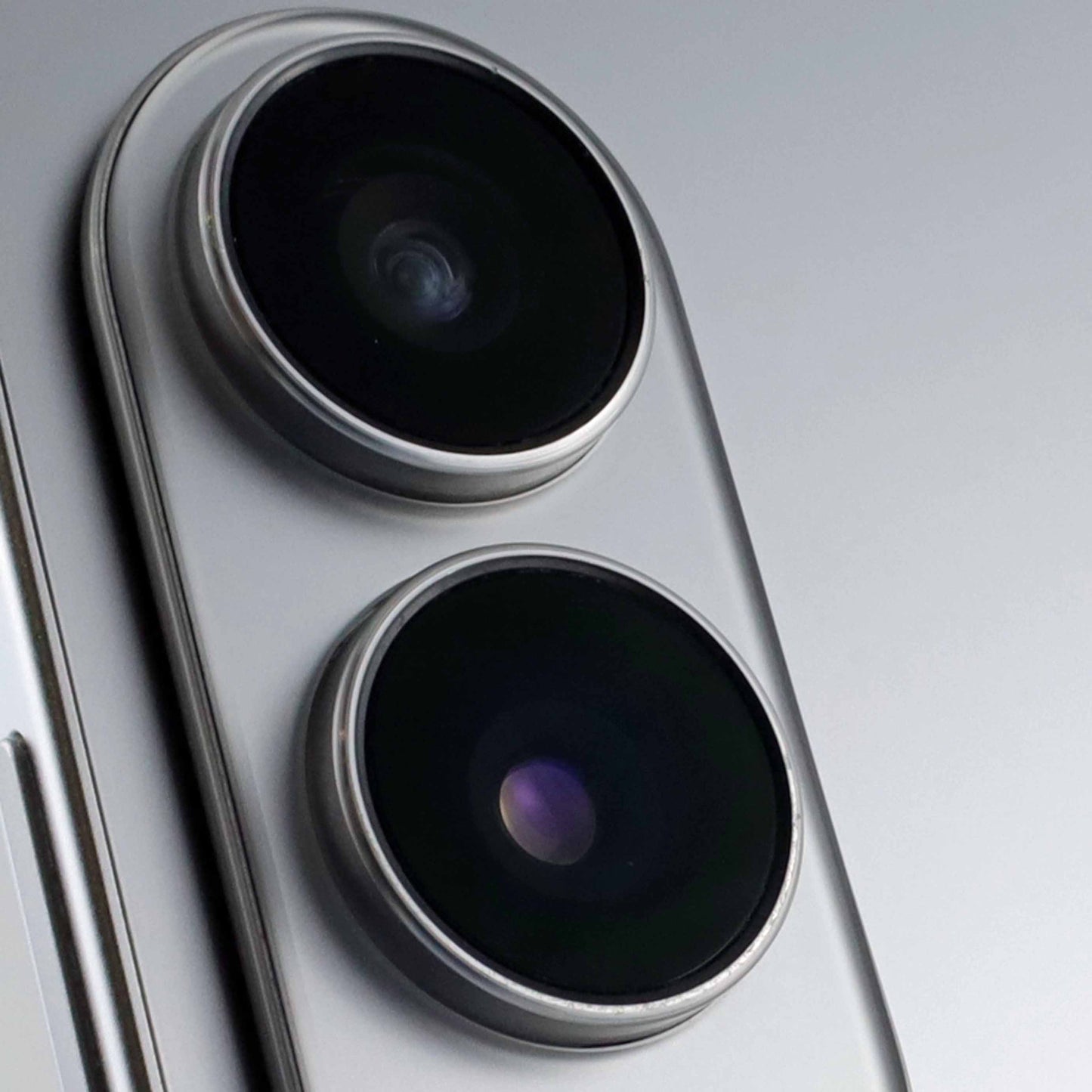 B-ランク Galaxy S25 Edge 12/256GB TitanimuSilver SM-S937N 韓国キャリア版【90日保証】