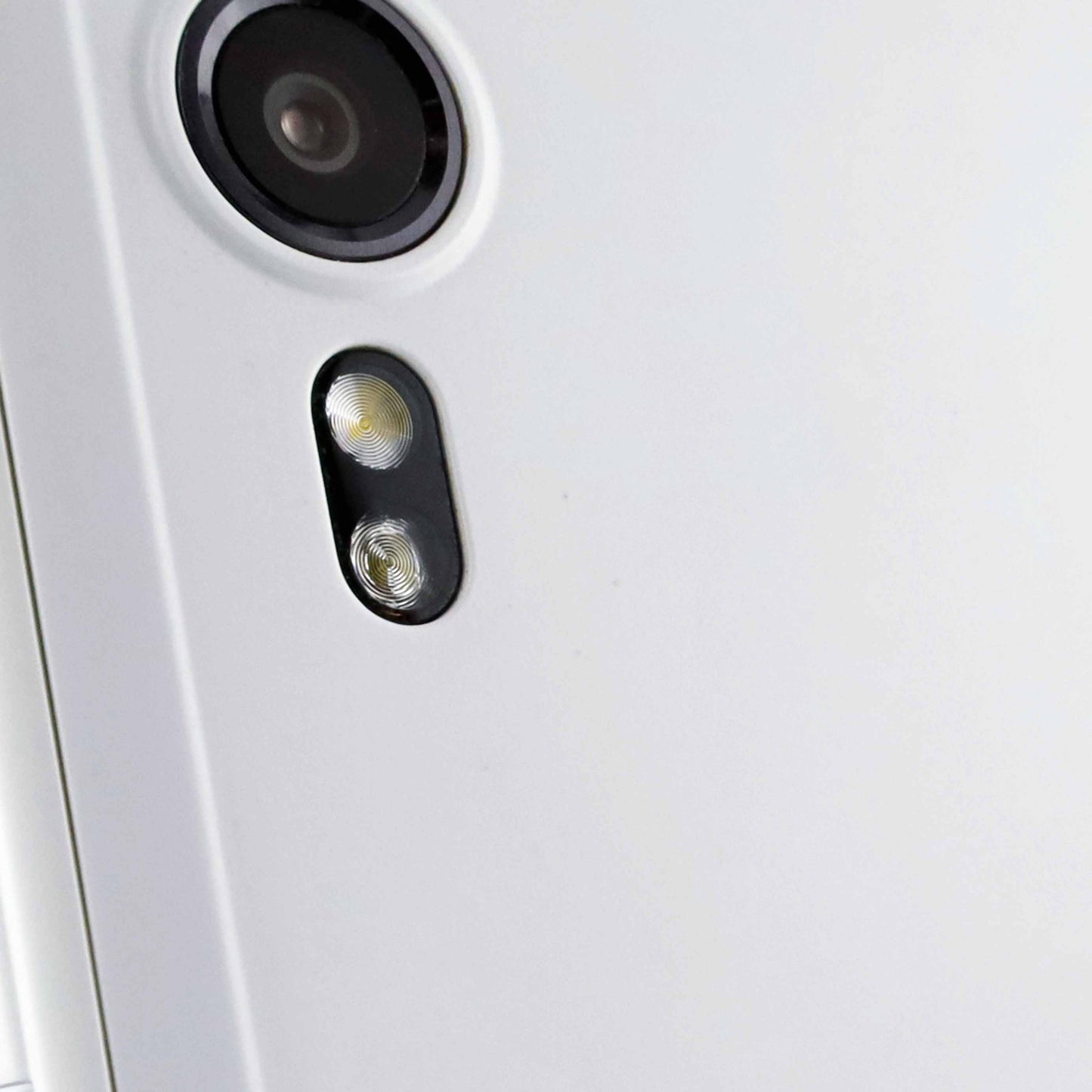 B‐ランク Galaxy XCover 5 White 4/64GB SM-G525N 韓国時給版【90日保証】