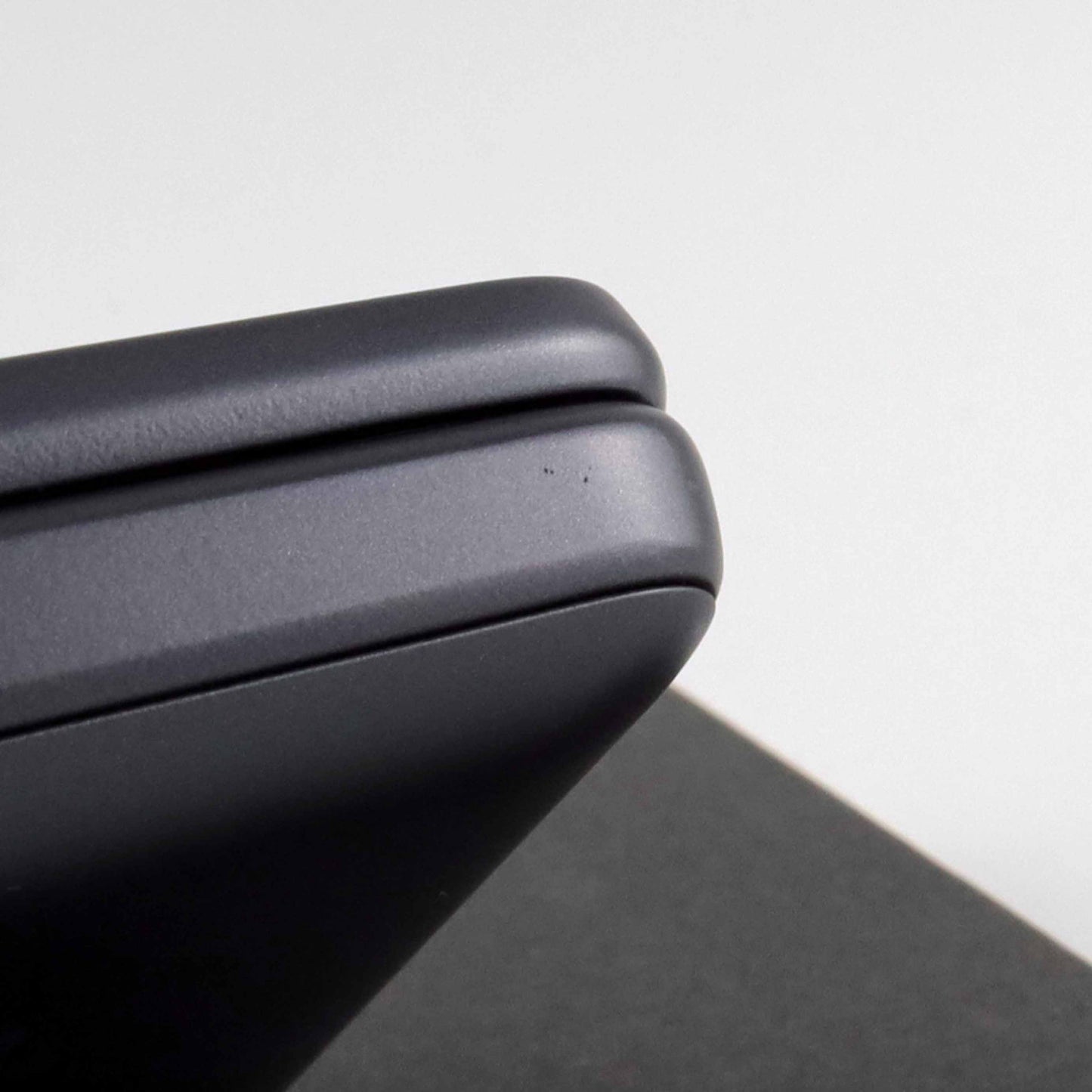 C+ランク Galaxy Folder2(2021.ver) 32GB Black SM-G160N 韓国キャリア版【30日保証】