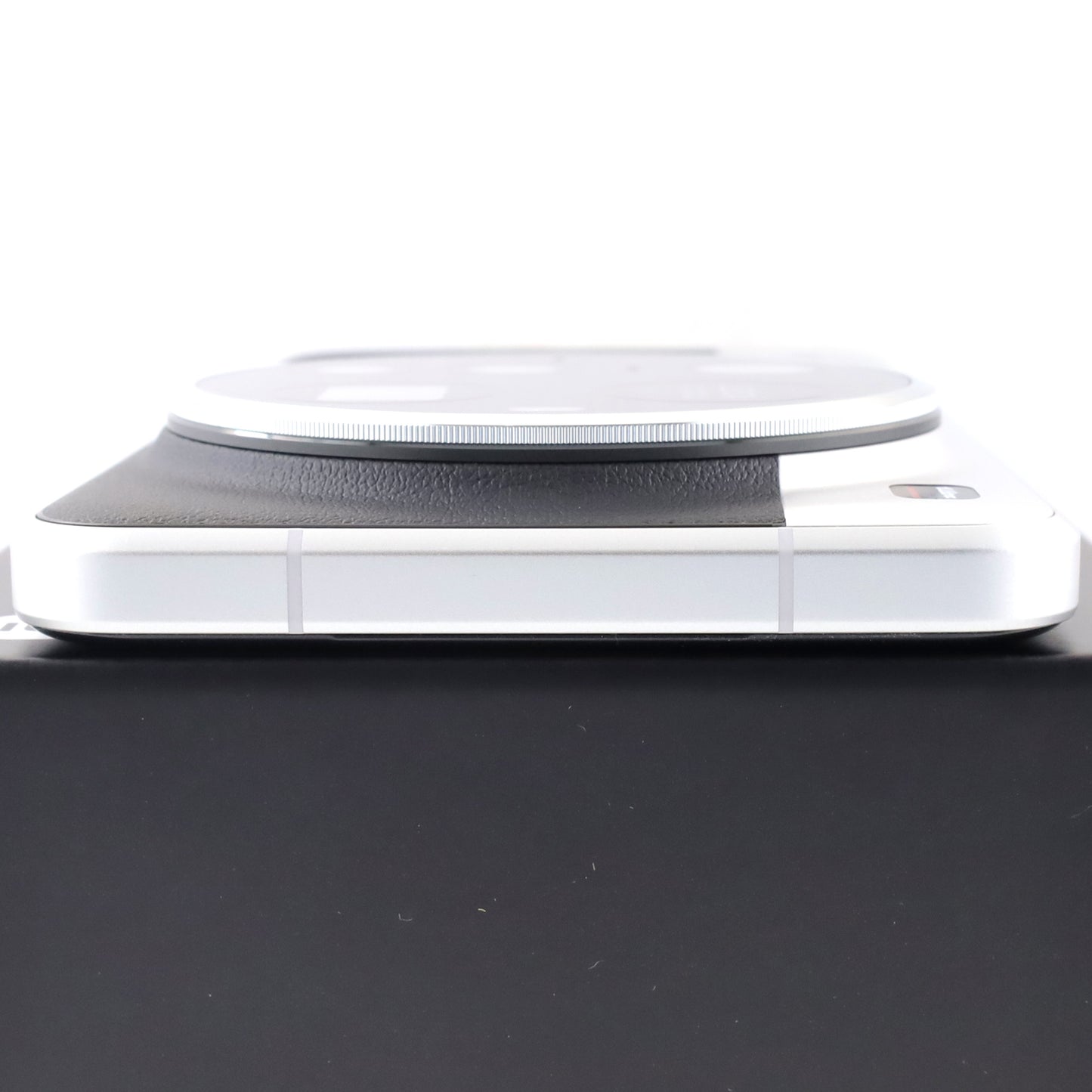 Bランク Xiaomi 15 Ultra 16/512GB SilverChrome 25010PN30G 国内版【90日保証】