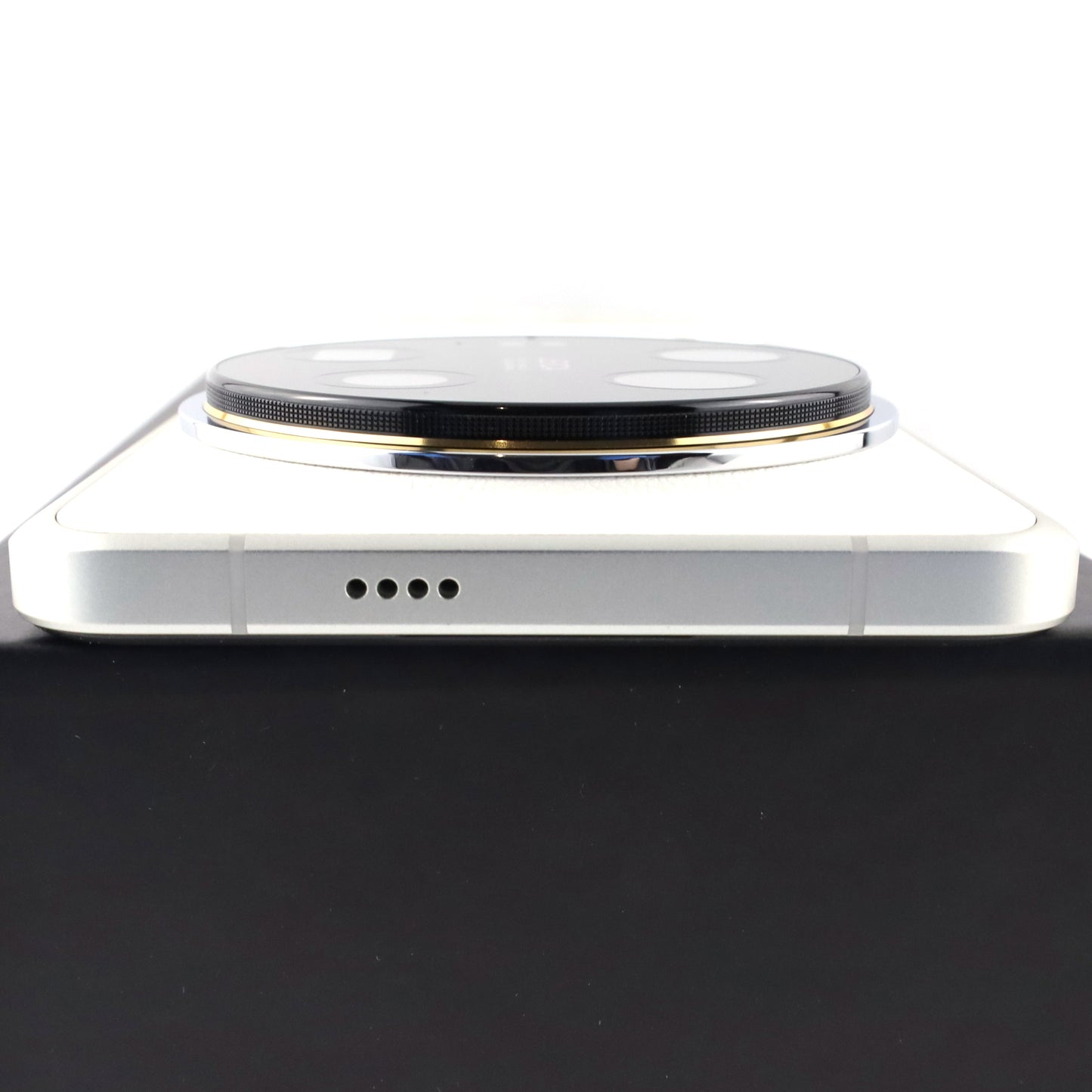 B++ランク Xiaomi 14 Ultra 16/512GB White 24030PN60G グローバル版【90日保証】キット2個あり(ホワイト・ブラック)
