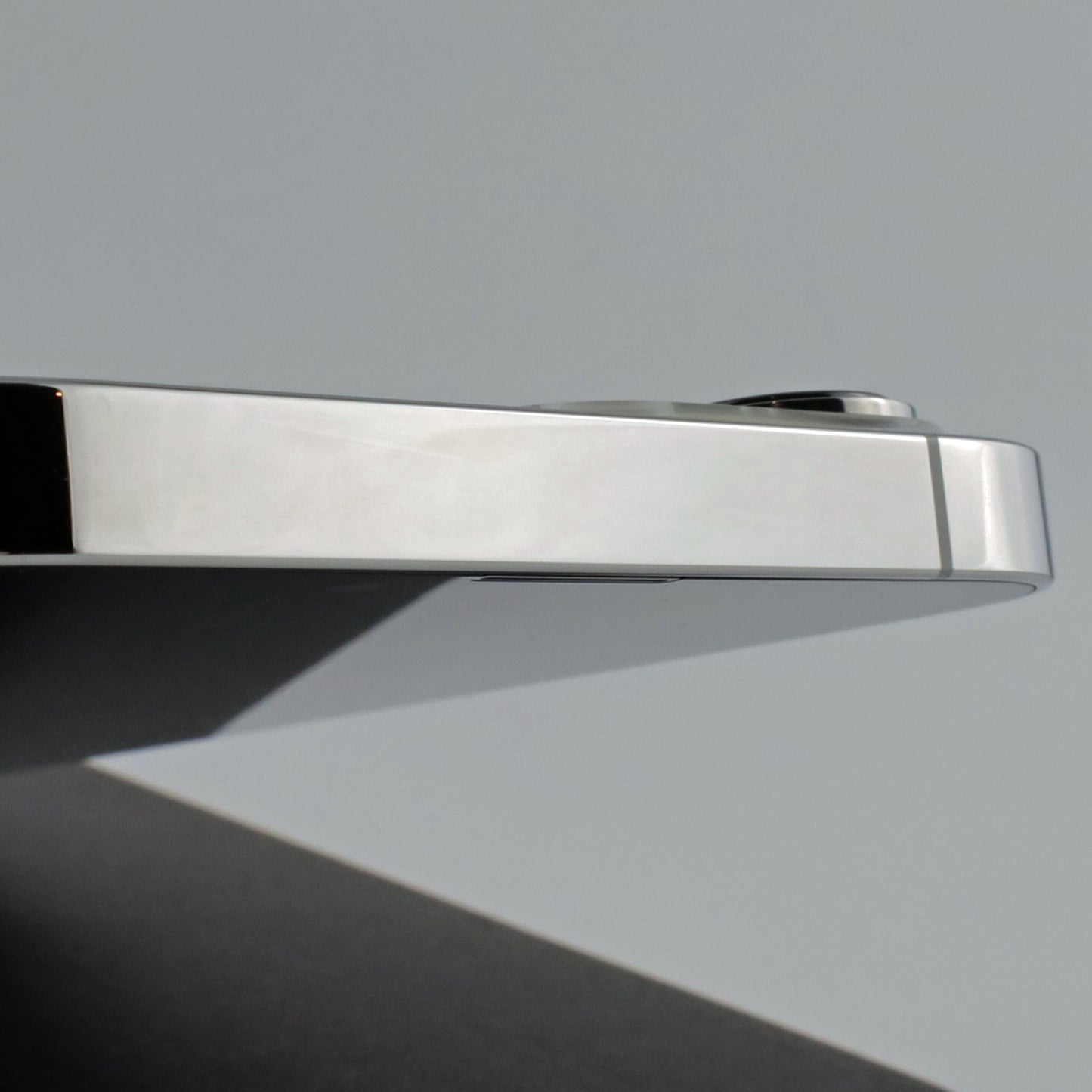 C+ランク iPhone 13 Pro Max 128GB シルバー MLH53ZA/A A2644 香港版【90日保証】