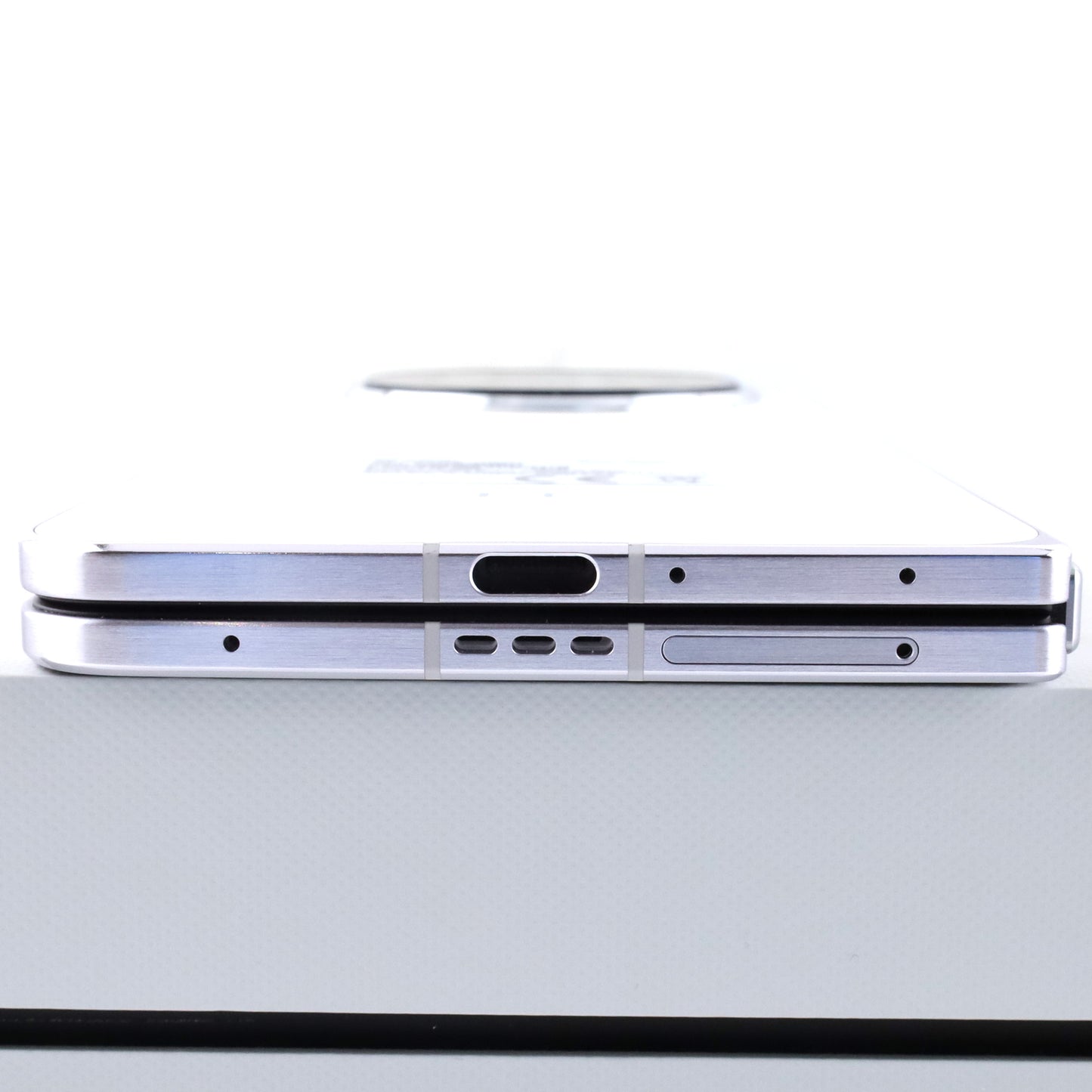 C+ランク OPPO Find N5 16/512GB MistyWhite CPH2671 グローバル版【30日保証】