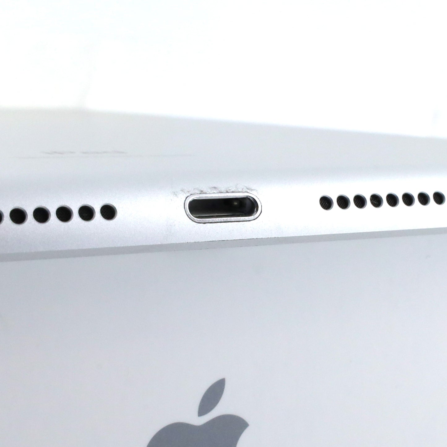 Cランク Apple iPad(第7世代 2019)Wi-Fi 128GB Silver A2197 FW782J/A 国内版【30日保証】