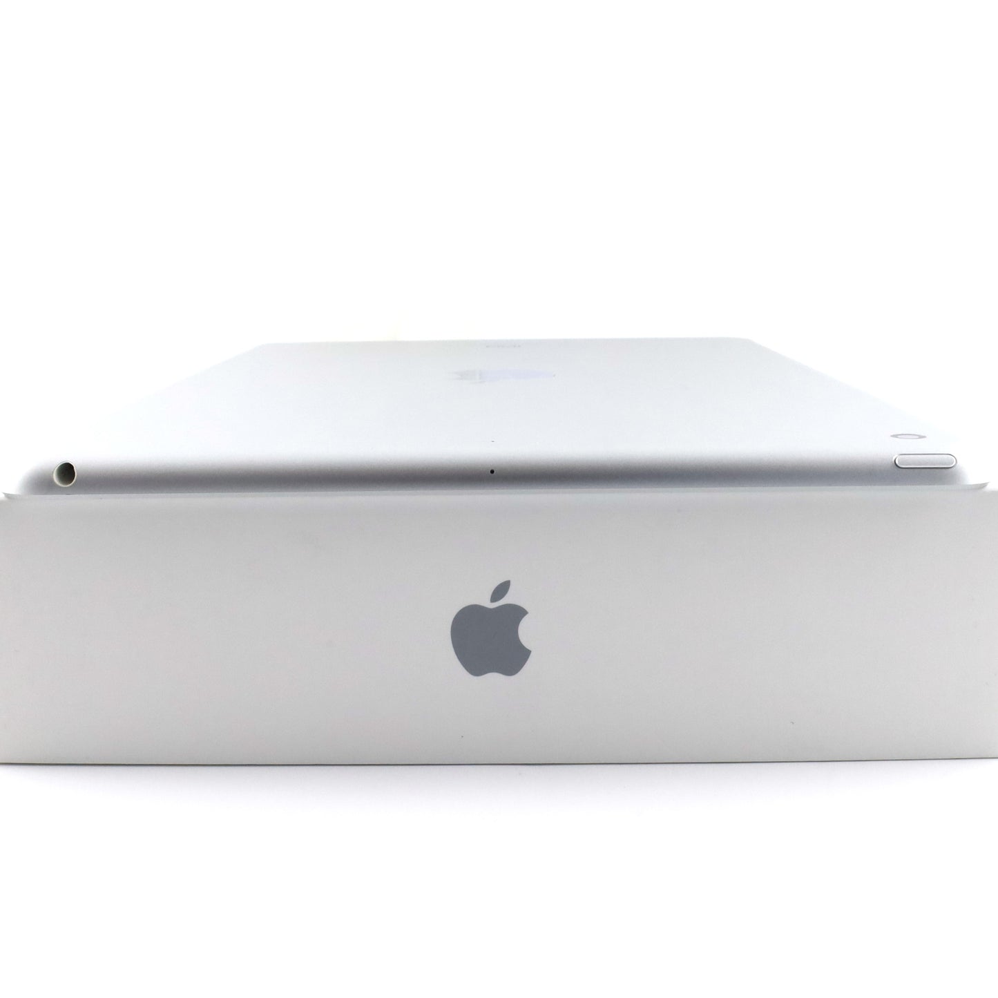 Cランク Apple iPad(第7世代 2019)Wi-Fi 128GB Silver A2197 FW782J/A 国内版【30日保証】