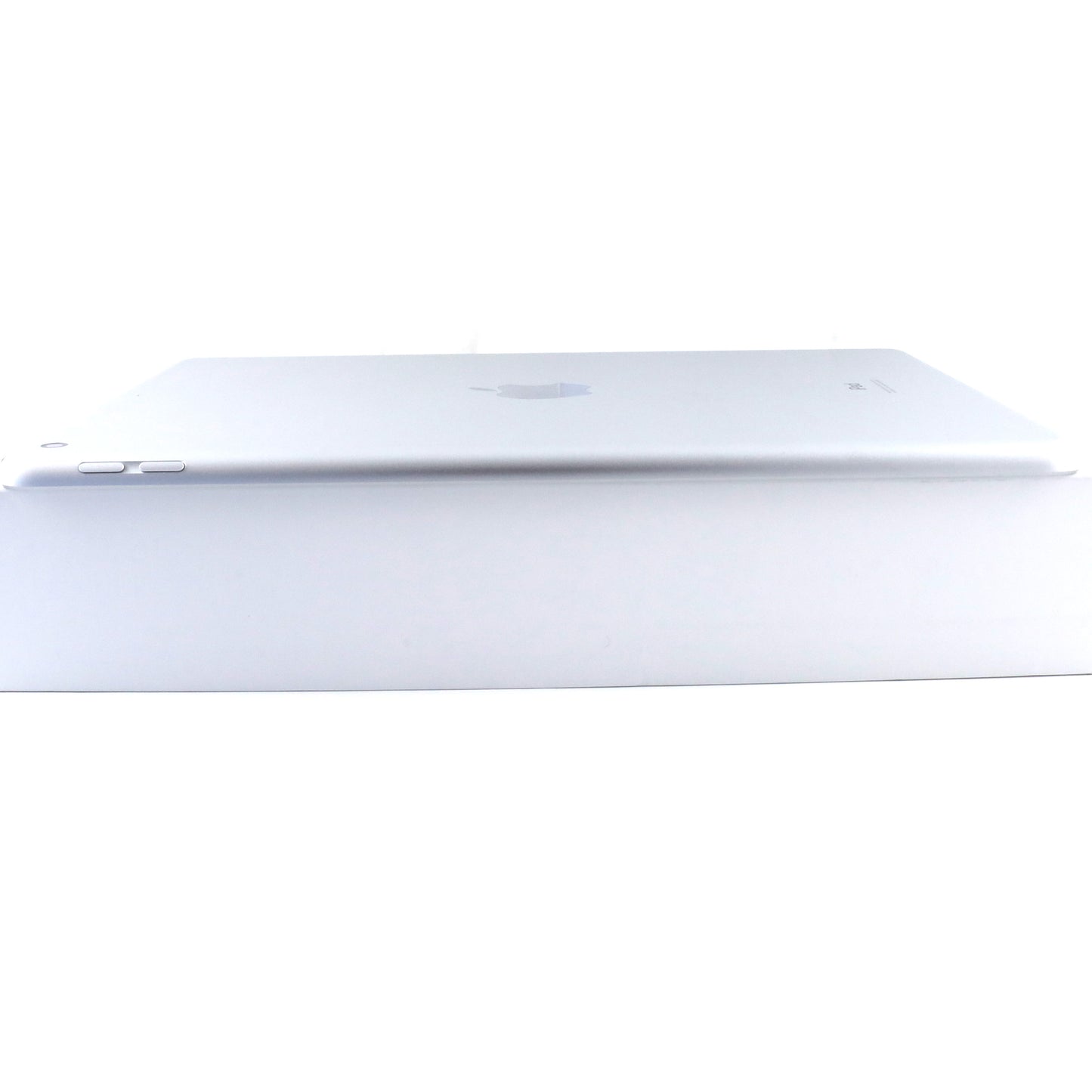 Cランク Apple iPad(第7世代 2019)Wi-Fi 128GB Silver A2197 FW782J/A 国内版【30日保証】