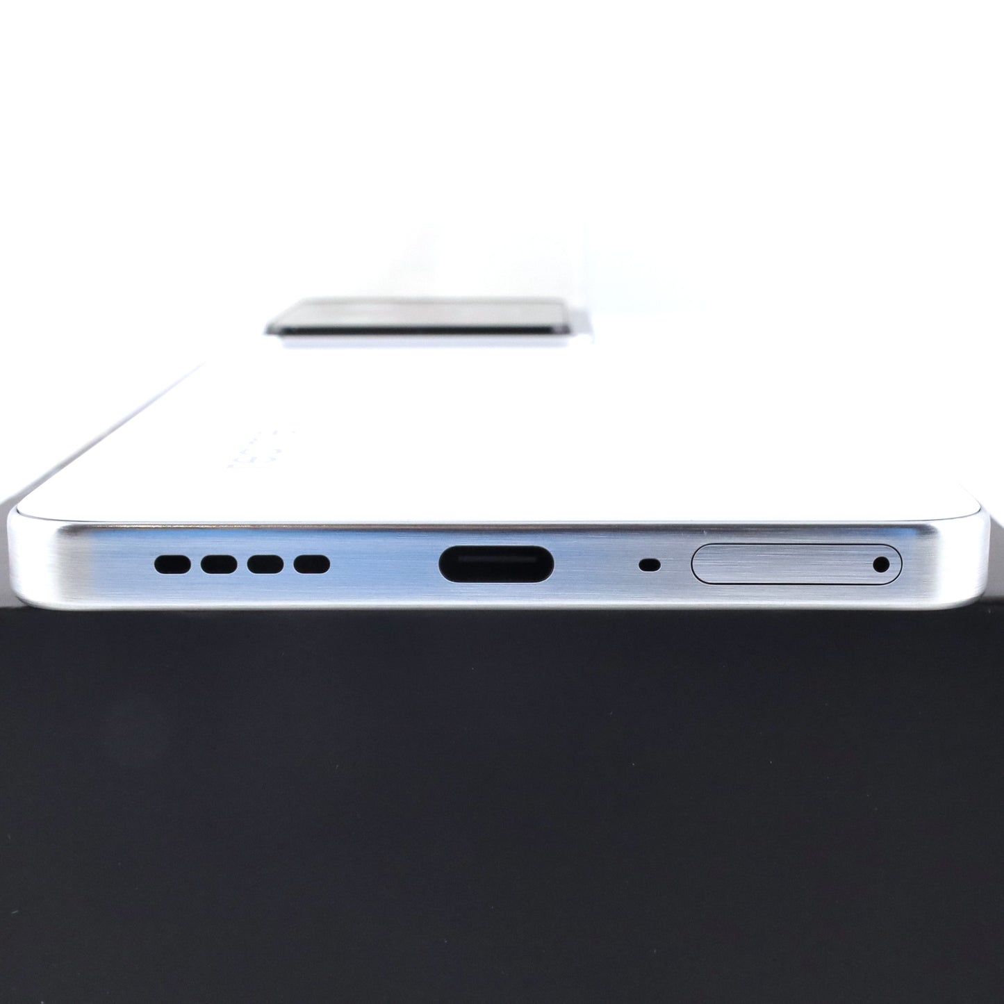 A-ランクrealme GT7 12/256GB White RMX6688 中国版【90日保証】