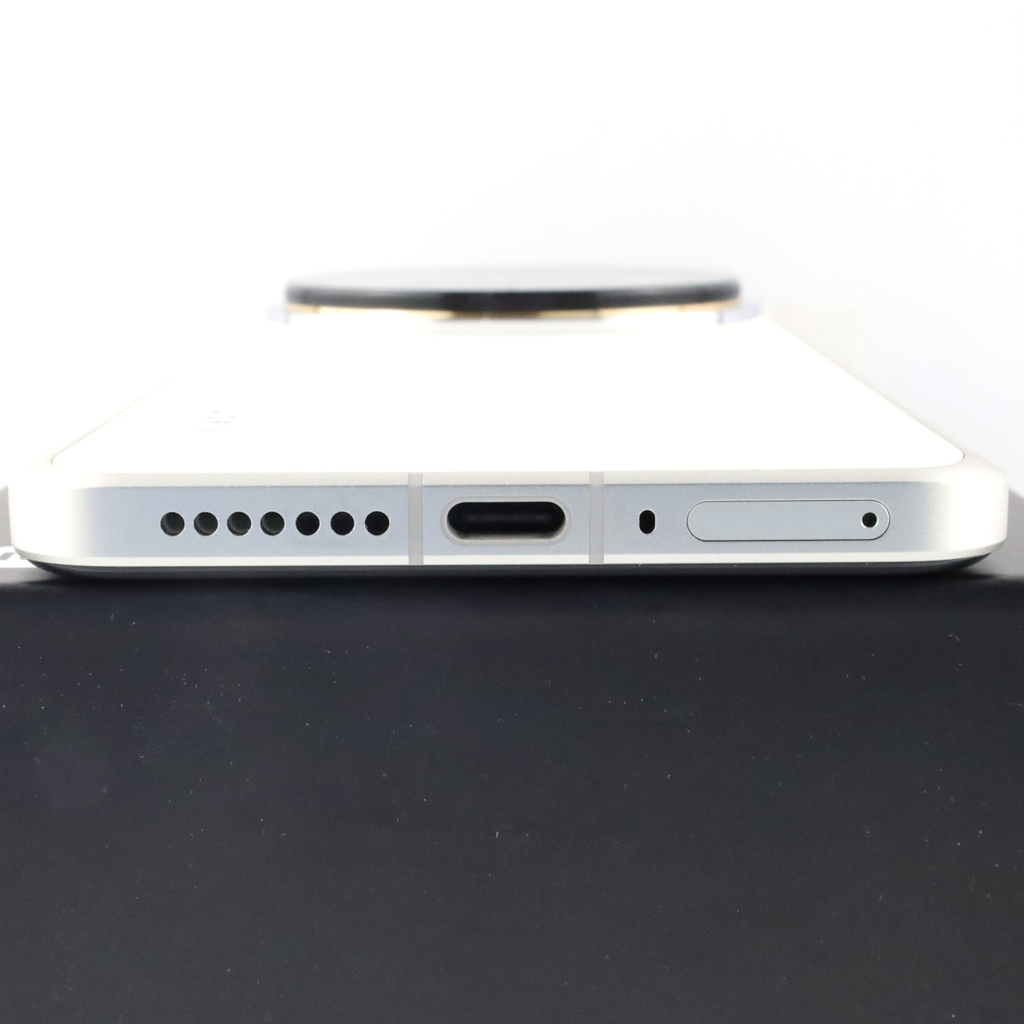 B+ランク Xiaomi 14 Ultra 16/512GB White 24030PN60G グローバル版【90日保証】