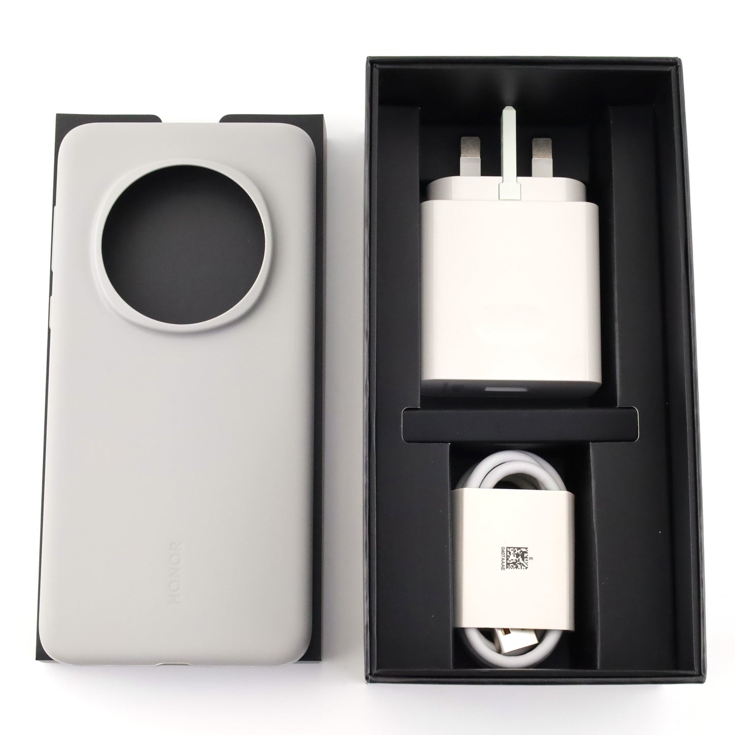Bランク HONOR Magic7 Pro 12/512GB LunarShadowGrey PTP-N49 グローバル版【90日保証】