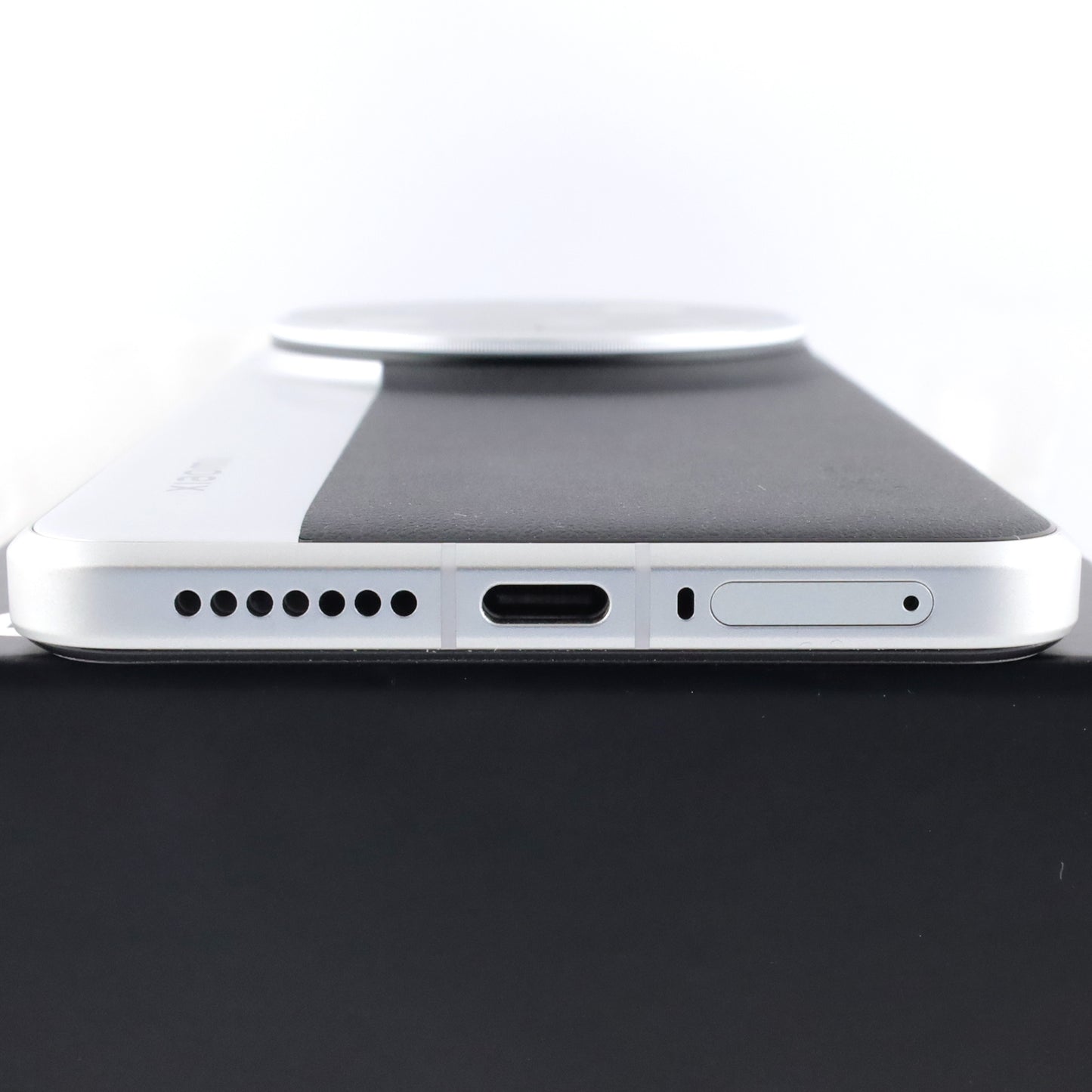 Aランク Xiaomi 15 Ultra 16/1024GB SilverChrome 25010PN30G 国内版【90日保証】