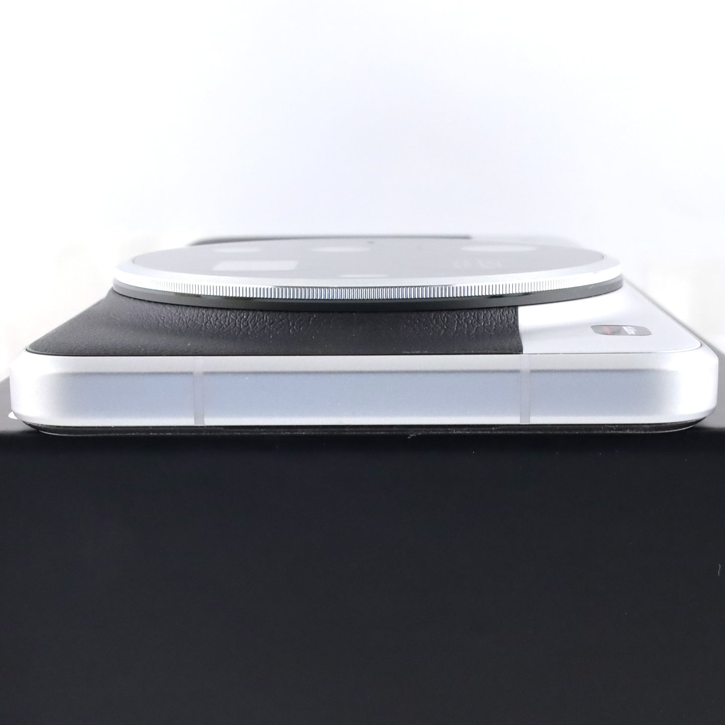 Aランク Xiaomi 15 Ultra 16/1024GB SilverChrome 25010PN30G 国内版【90日保証】