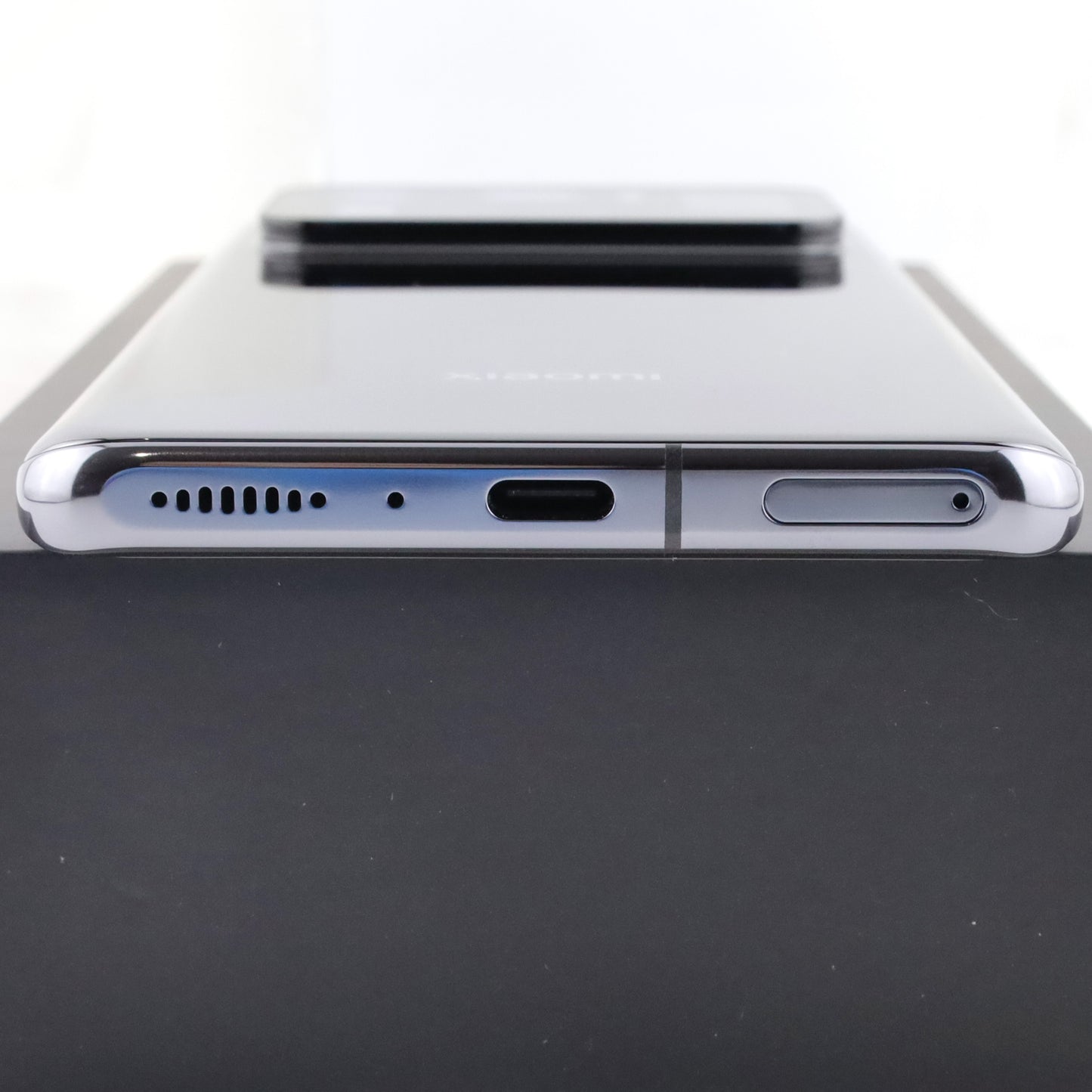 A--ランク Xiaomi 11 Ultra 12/512GB Black M2102K1C 中国版【90日保証】