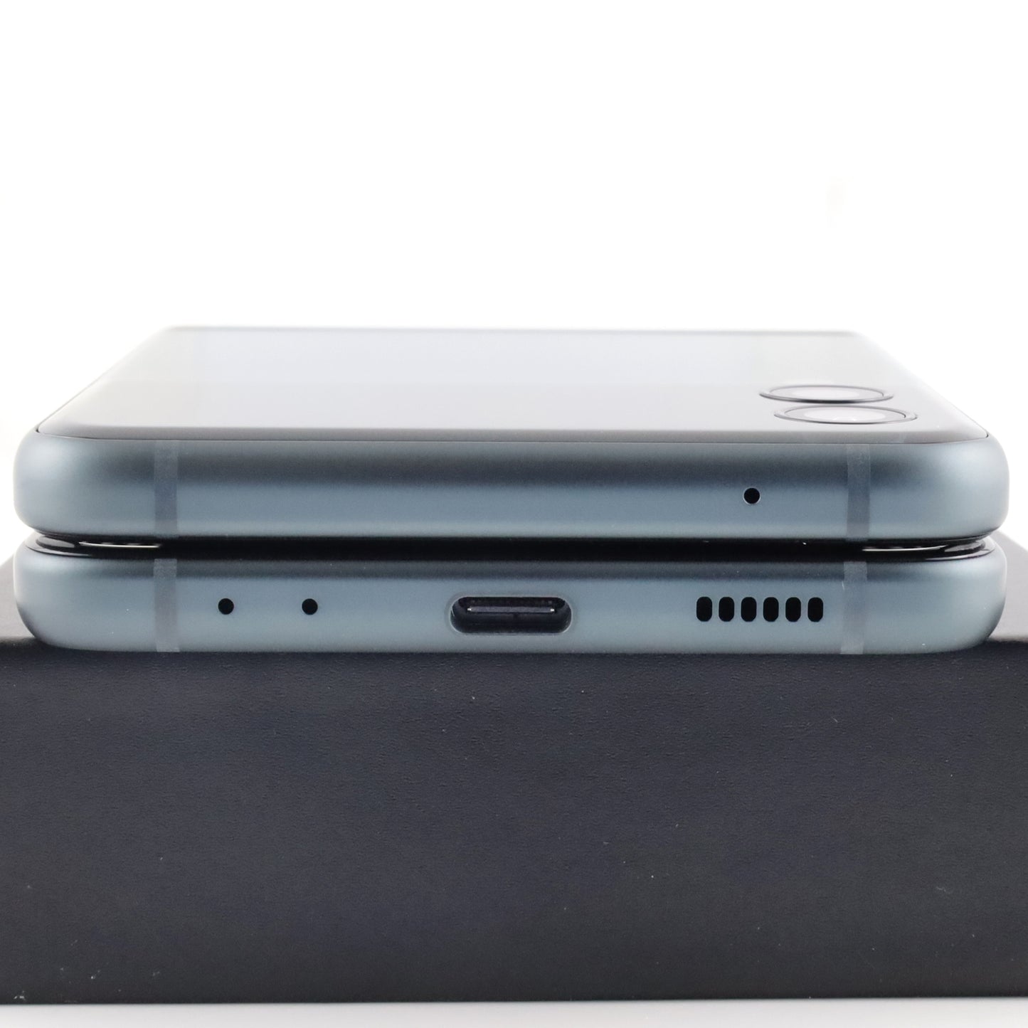 C+ランク Galaxy Z Flip3 8/256GB Green SM-F7110 香港版【30日保証】
