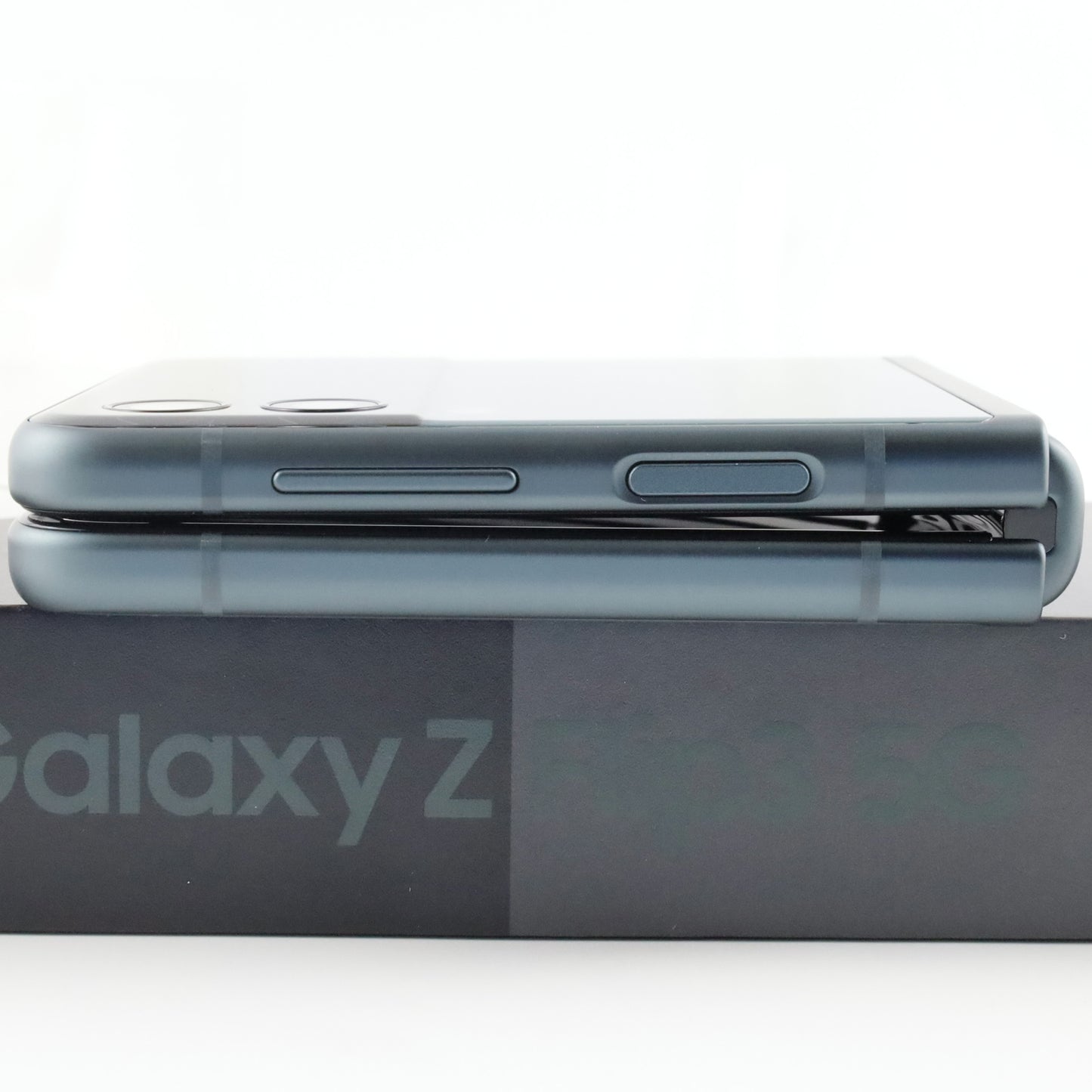 C+ランク Galaxy Z Flip3 8/256GB Green SM-F7110 香港版【30日保証】