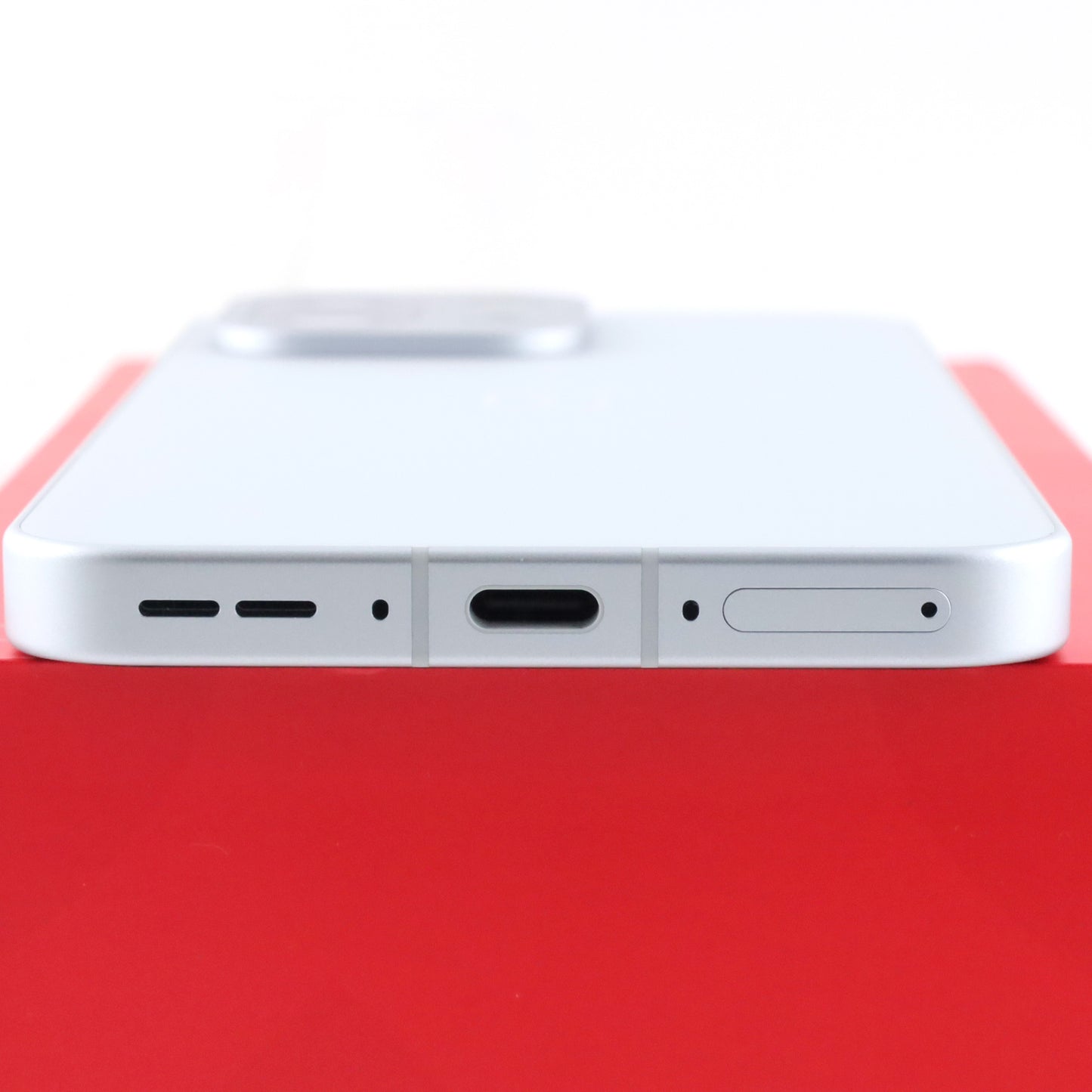Aランク OnePlus 13T 16/256GB Grey PKX110 中国版【90日保証】