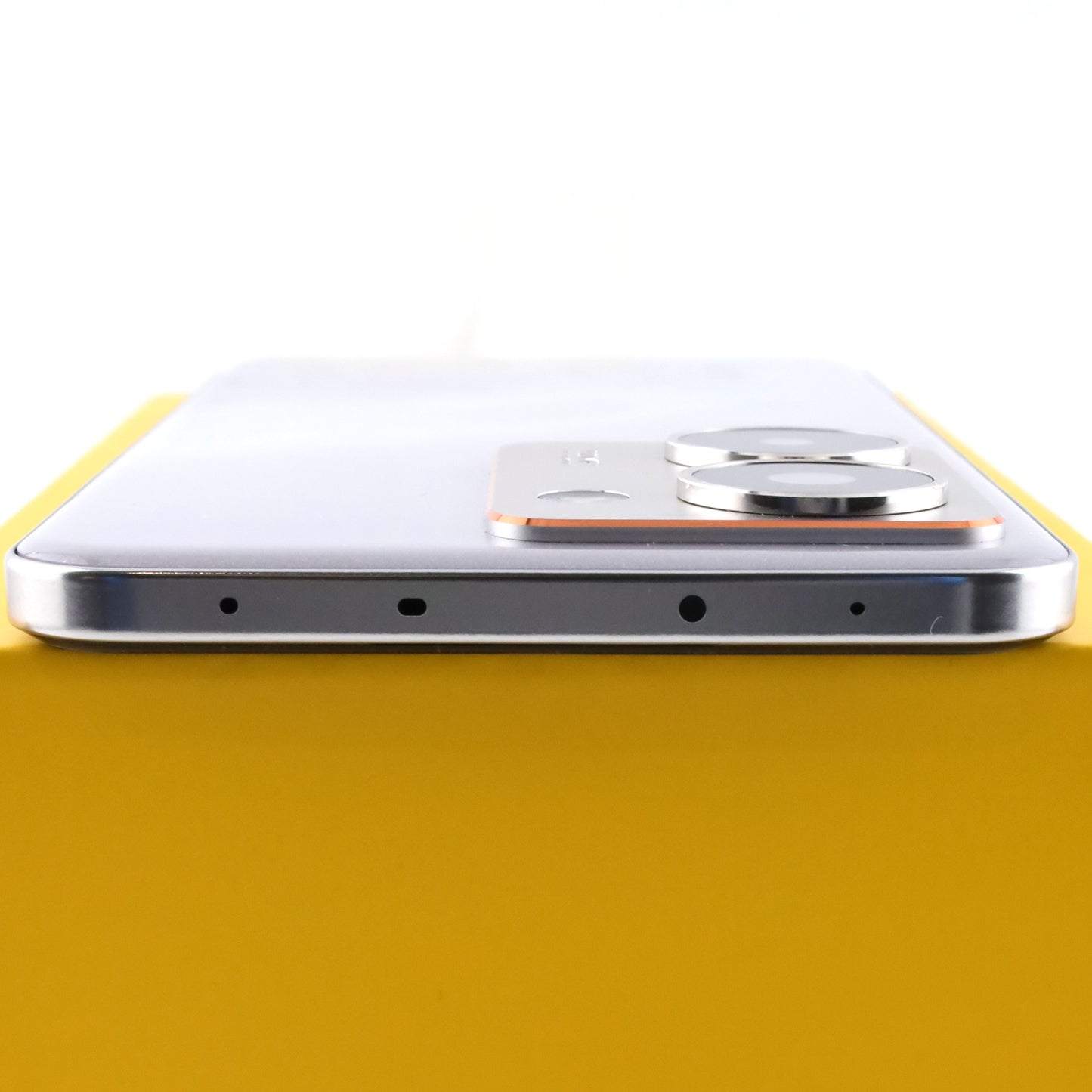 A-ランク realme P3 Ultra 12/256GB White RMX5031 グローバル版【90日保証】