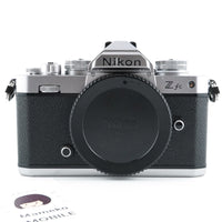 Cランク Nikon Z fc ミラーレスカメラ 28mm f/2.8 Special Edition レンズキット【90日保証】