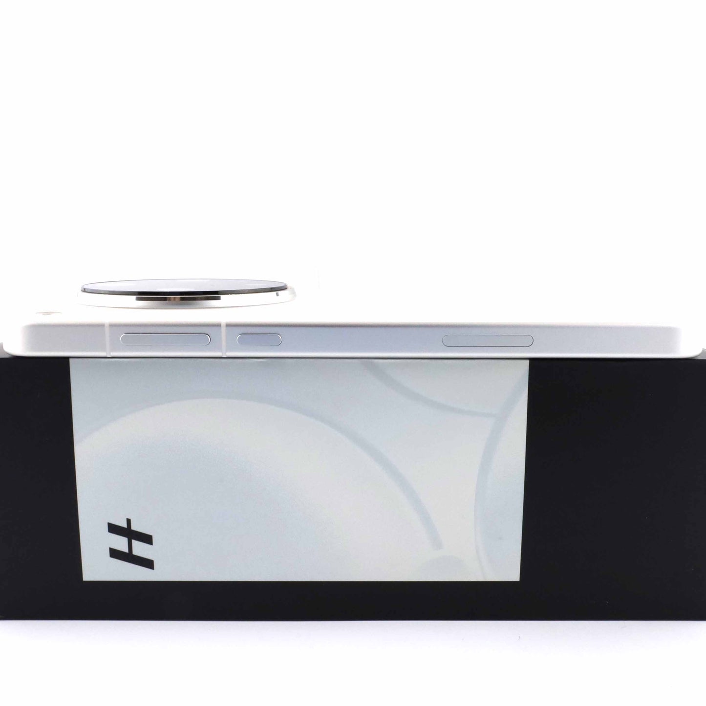 Aランク OPPO Find X8 Ultra 12/256GB White PKJ110 中国版【90日保証】