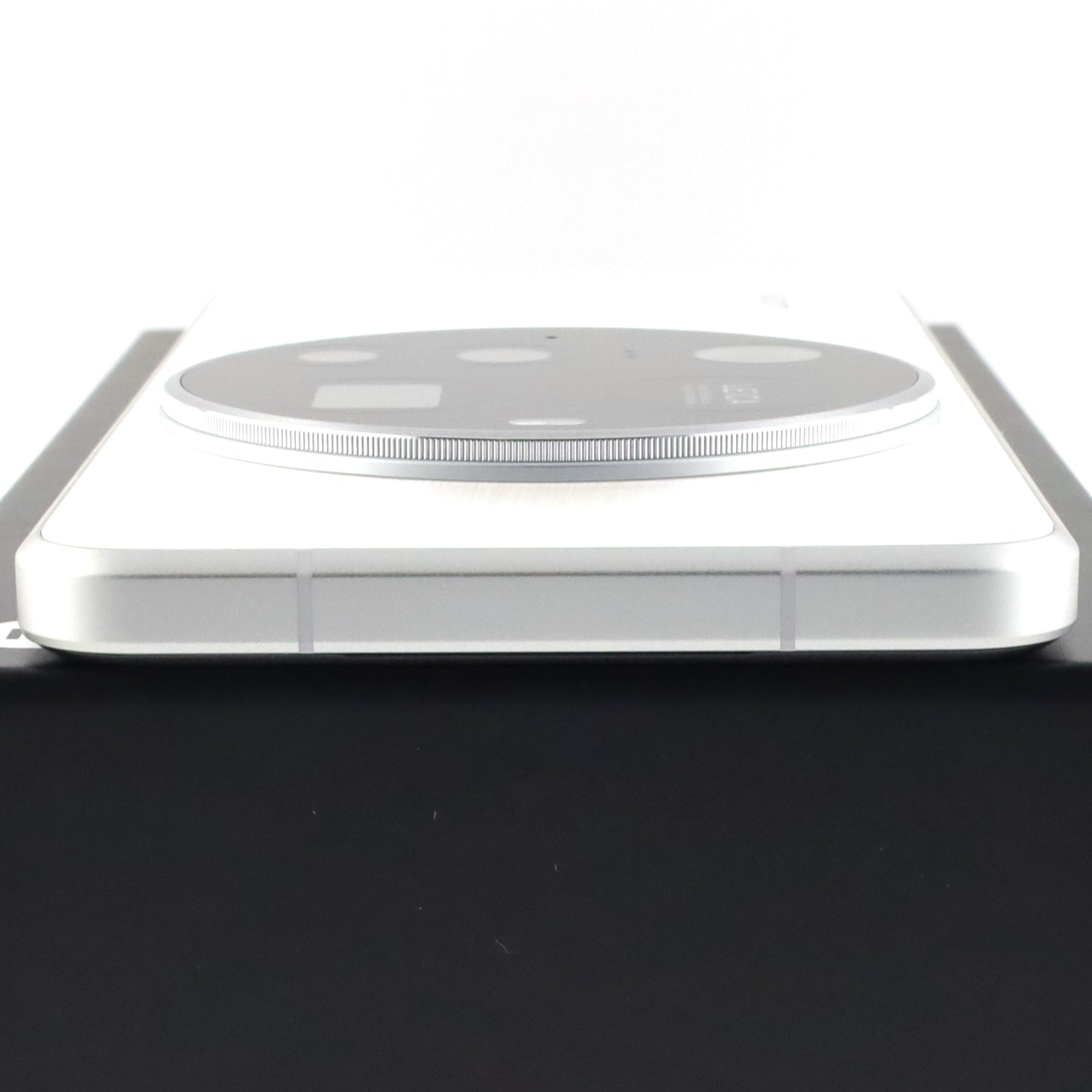 A-ランク Xiaomi 15 Ultra 16/512GB White 25010PN30G 国内版【90日保証】