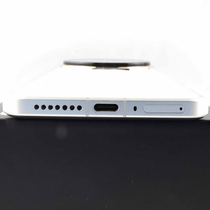 C++ランク Xiaomi 14 Ultra 16/512GB White 24030PN60G グローバル版【90日保証】