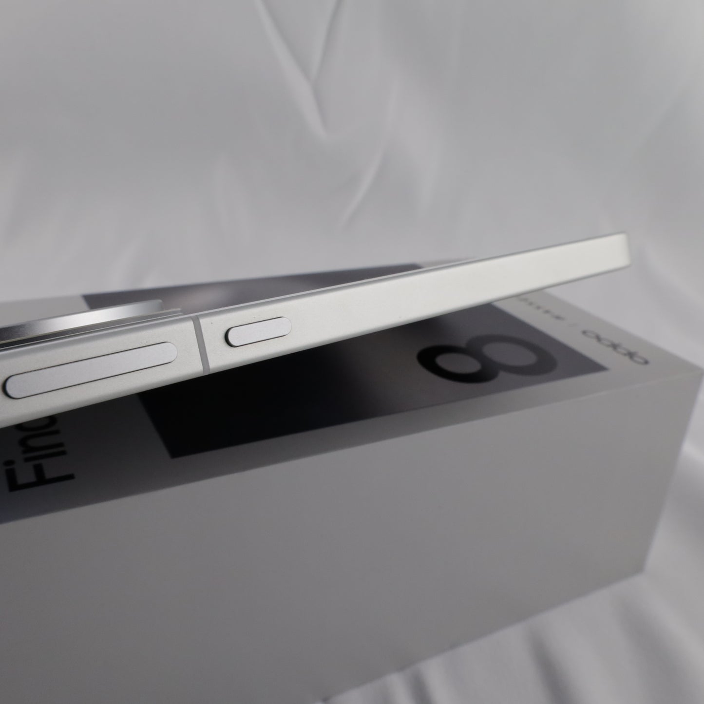 B+ランク OPPO Find X8 16/256GB white CN PKB110 中国版【90日保証】