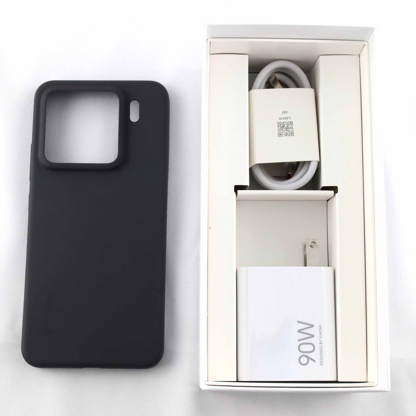 Cランク Xiaomi 15 12/256GB White 24129PN74G 国内版【90日保証】