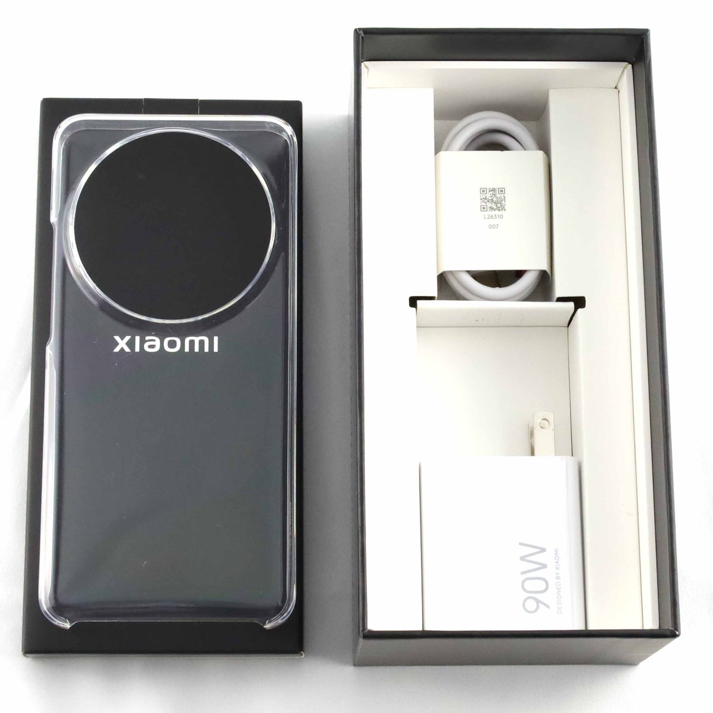 Aランク Xiaomi 15 Ultra 16/512GB SilverChrome 25010PN30G 国内版【90日保証】