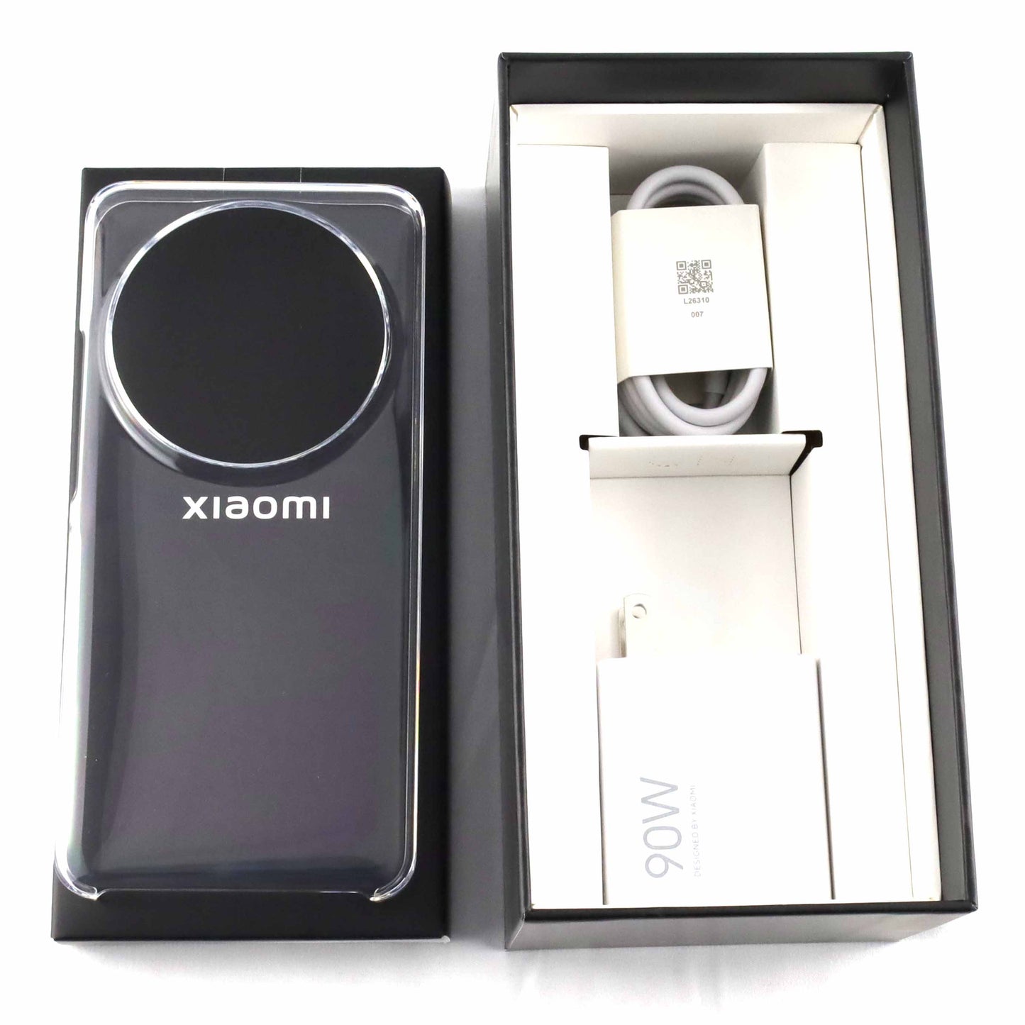 B+ランクXiaomi 15 Ultra 16/512GB Black 2510PN30G 国内版【90日保証】