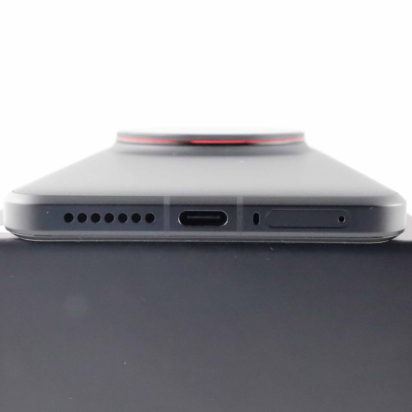 B+ランクXiaomi 15 Ultra 16/512GB Black 2510PN30G 国内版【90日保証】