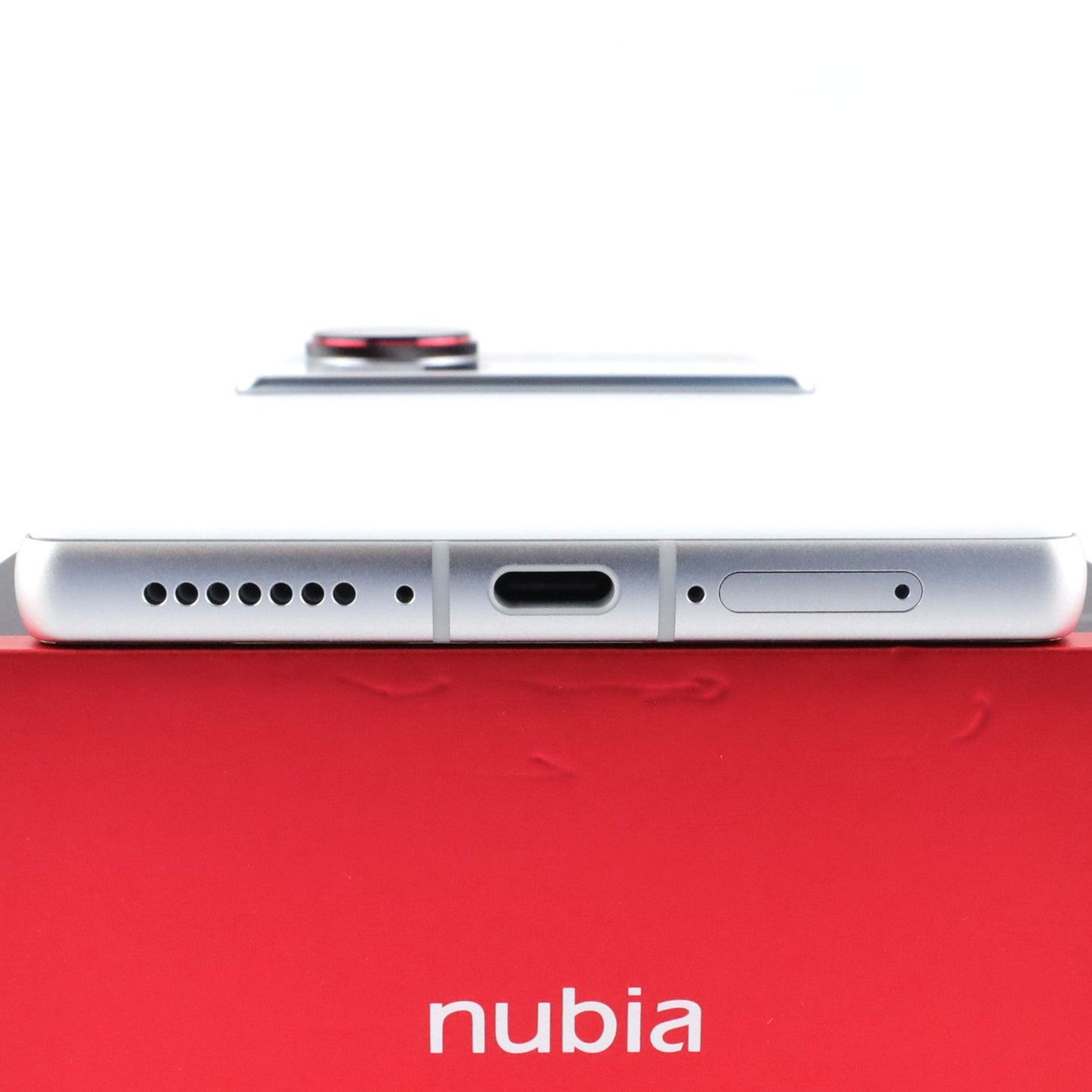 Aランク nubia Z80 Ultra 16/512GB White NX741J 国内版【90日保証】