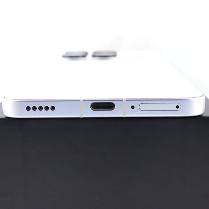A-ランク POCO F6 Pro 16/1024GB White 23113RKC6G グローバル版【90日保証】