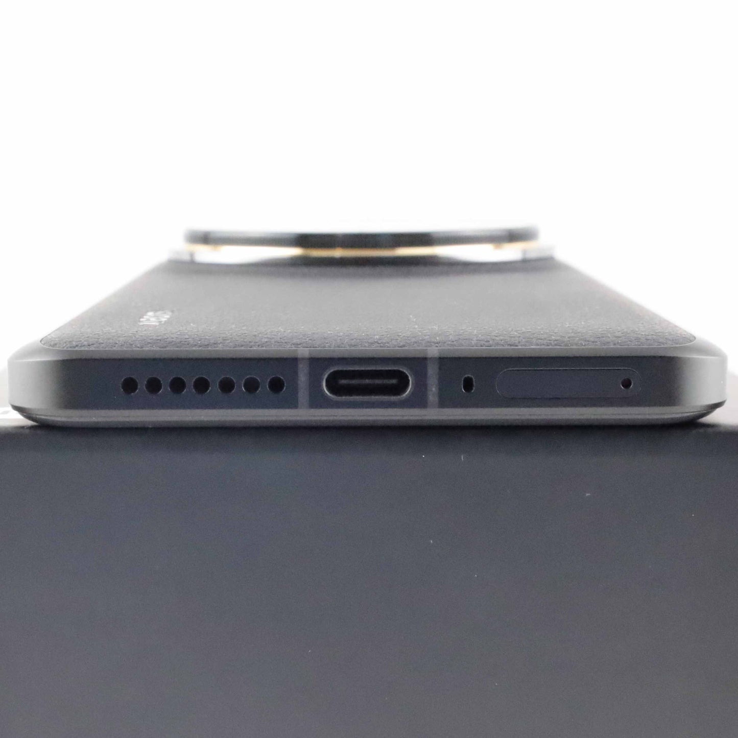 B-ランク Xiaomi 14 Ultra 16/512GB Black 24030PN60G グローバル版【90日保証】