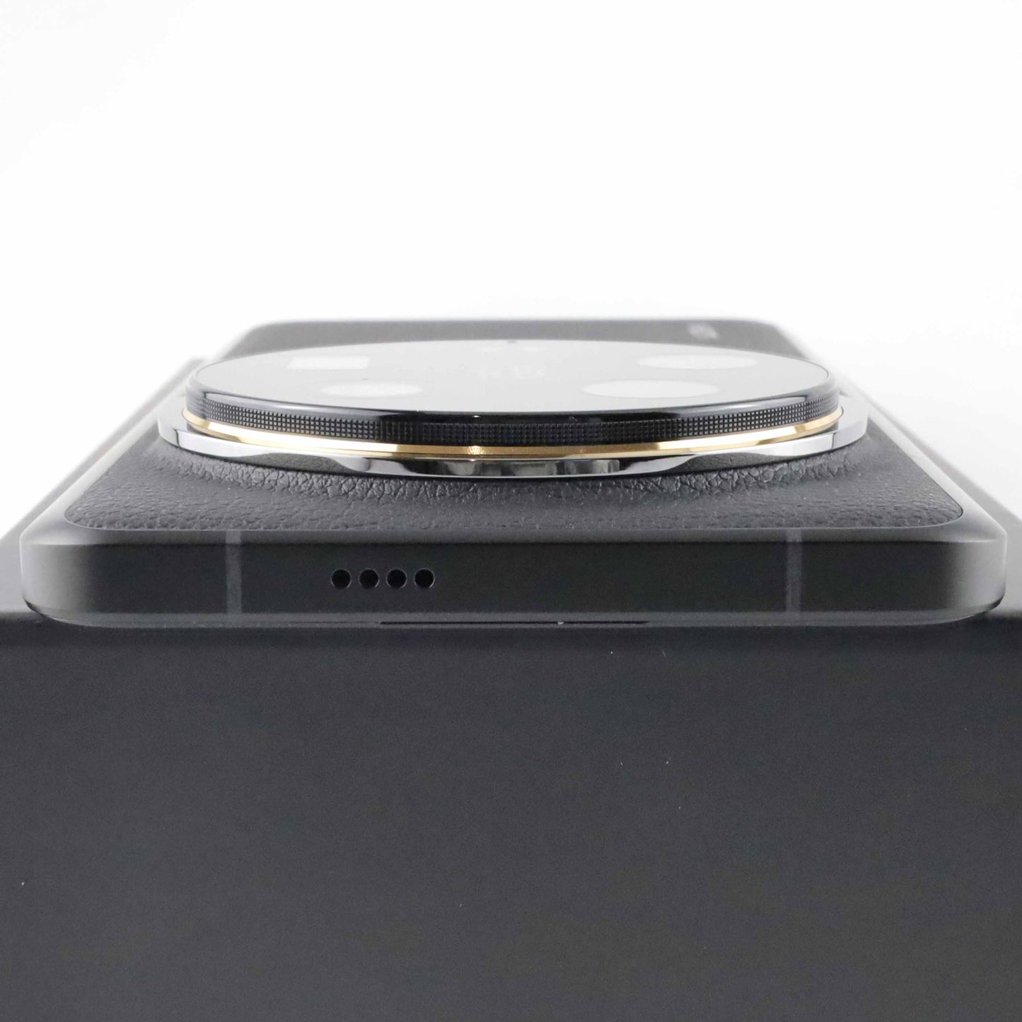 B-ランク Xiaomi 14 Ultra 16/512GB Black 24030PN60G グローバル版【90日保証】