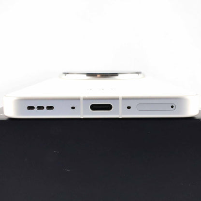 Aランク OPPO Find X8 Ultra 16/512GB White PKJ110 中国版【90日保証】