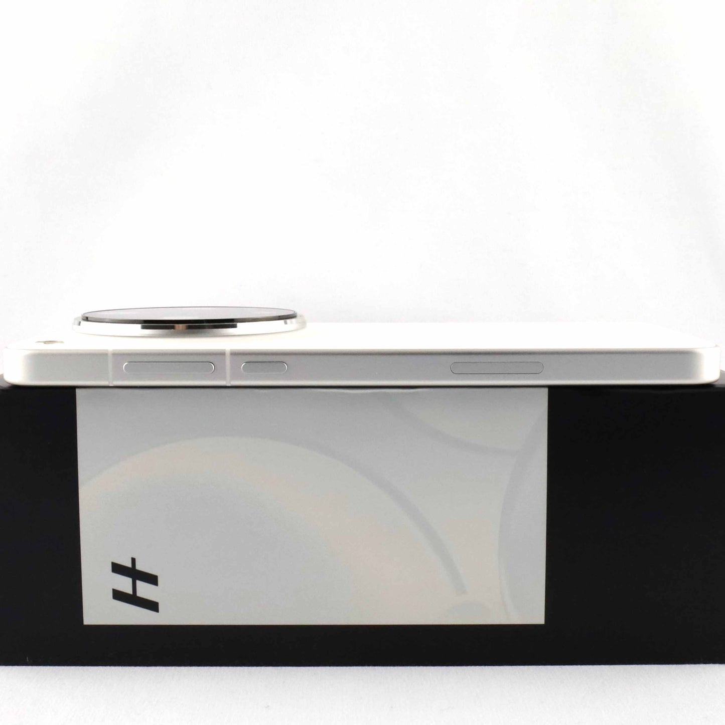 Aランク OPPO Find X8 Ultra 16/512GB White PKJ110 中国版【90日保証】