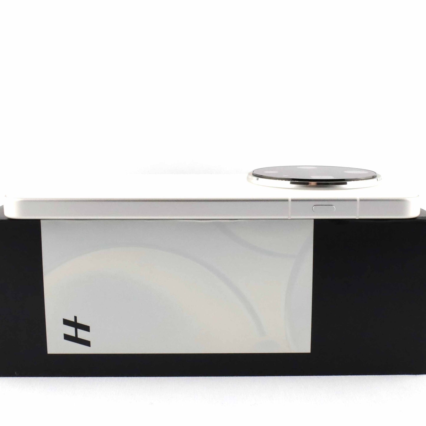 Aランク OPPO Find X8 Ultra 16/512GB White PKJ110 中国版【90日保証】