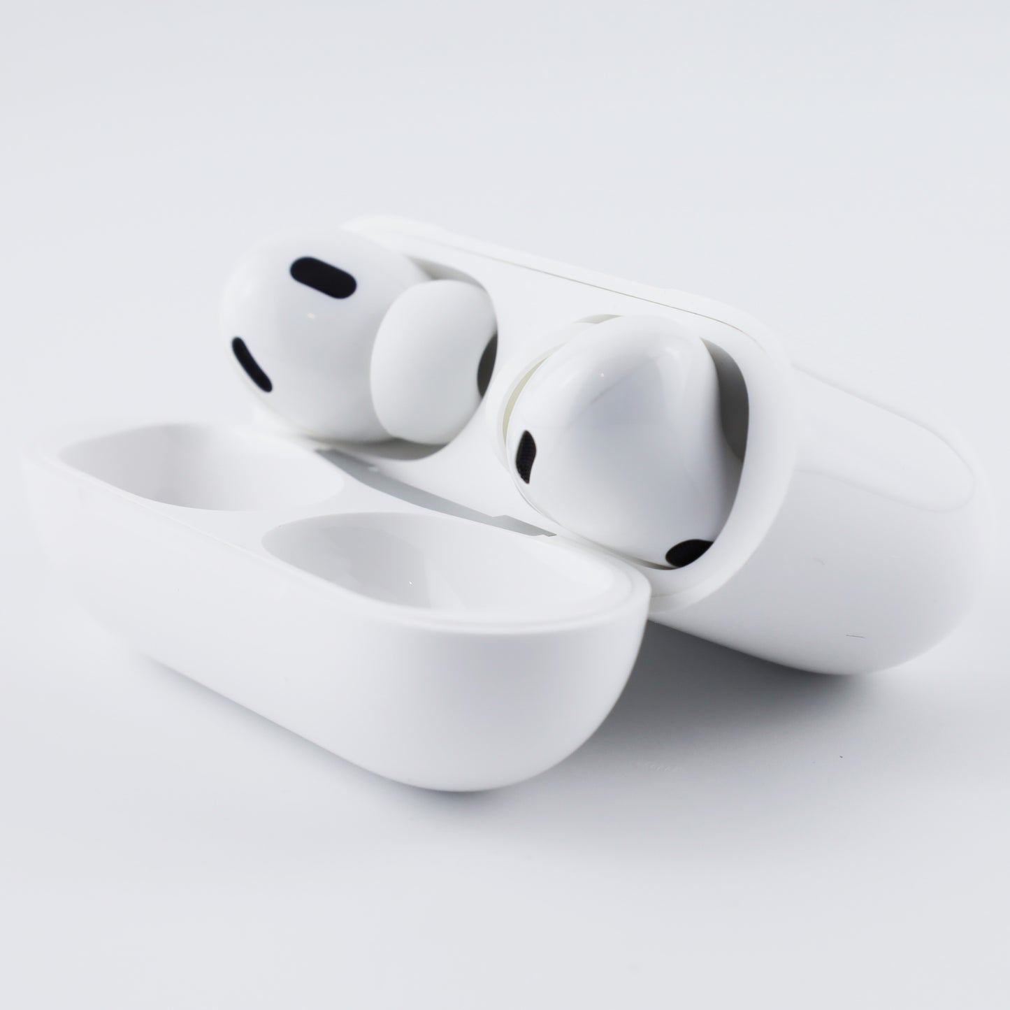 Bランク Apple AirPods Pro(第２世代) MQD83J/A 国内版【30日保証】