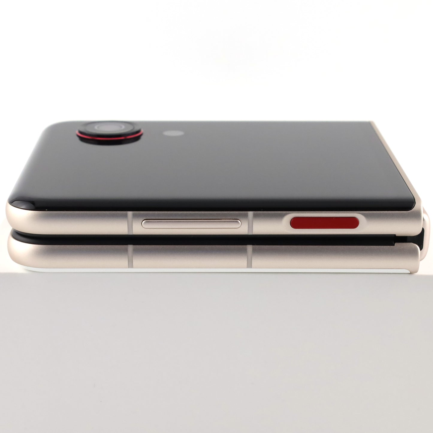 C-ランク nubia Flip 3 6/128GB ホワイト A505ZT ワイモバイル版【30日保証】