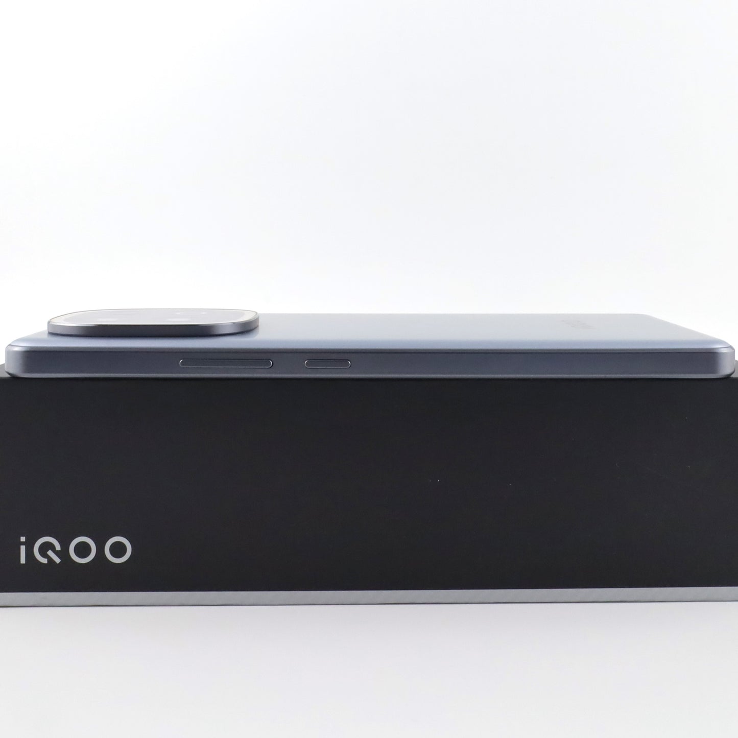 Bランク iQOO Z10 Turbo+ 12/256GB Gray V2507A 中国版【90日保証】