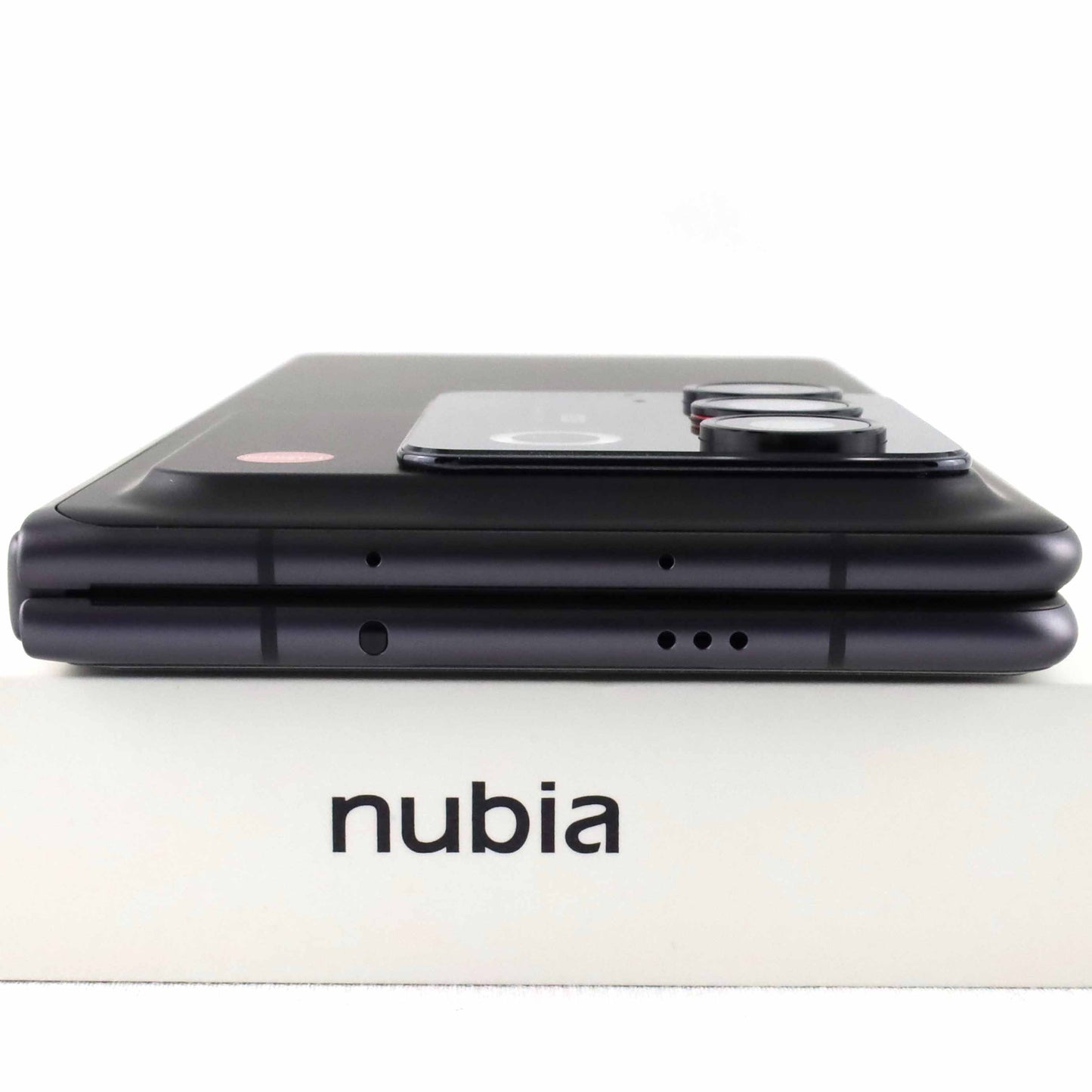 Aランク nubia Fold 12/256GB ブラック A502ZT ワイモバイル版【30日保証】