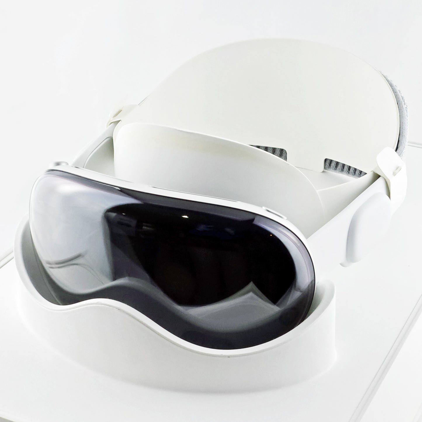 Cランク Apple Vision Pro 256GB 33W BandM A2117 MQL83LL/A 米国版【30日保証】