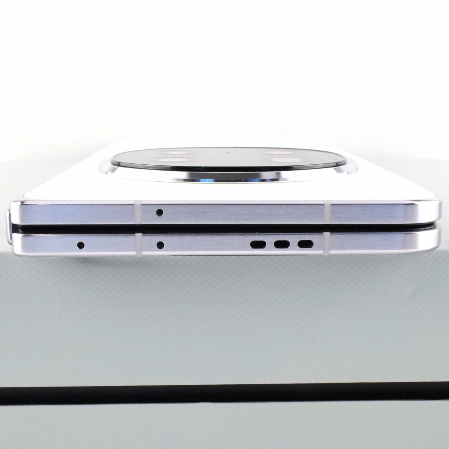 C+ランク OPPO Find N5 12/256GB White PKH110 中国版【30日保証】