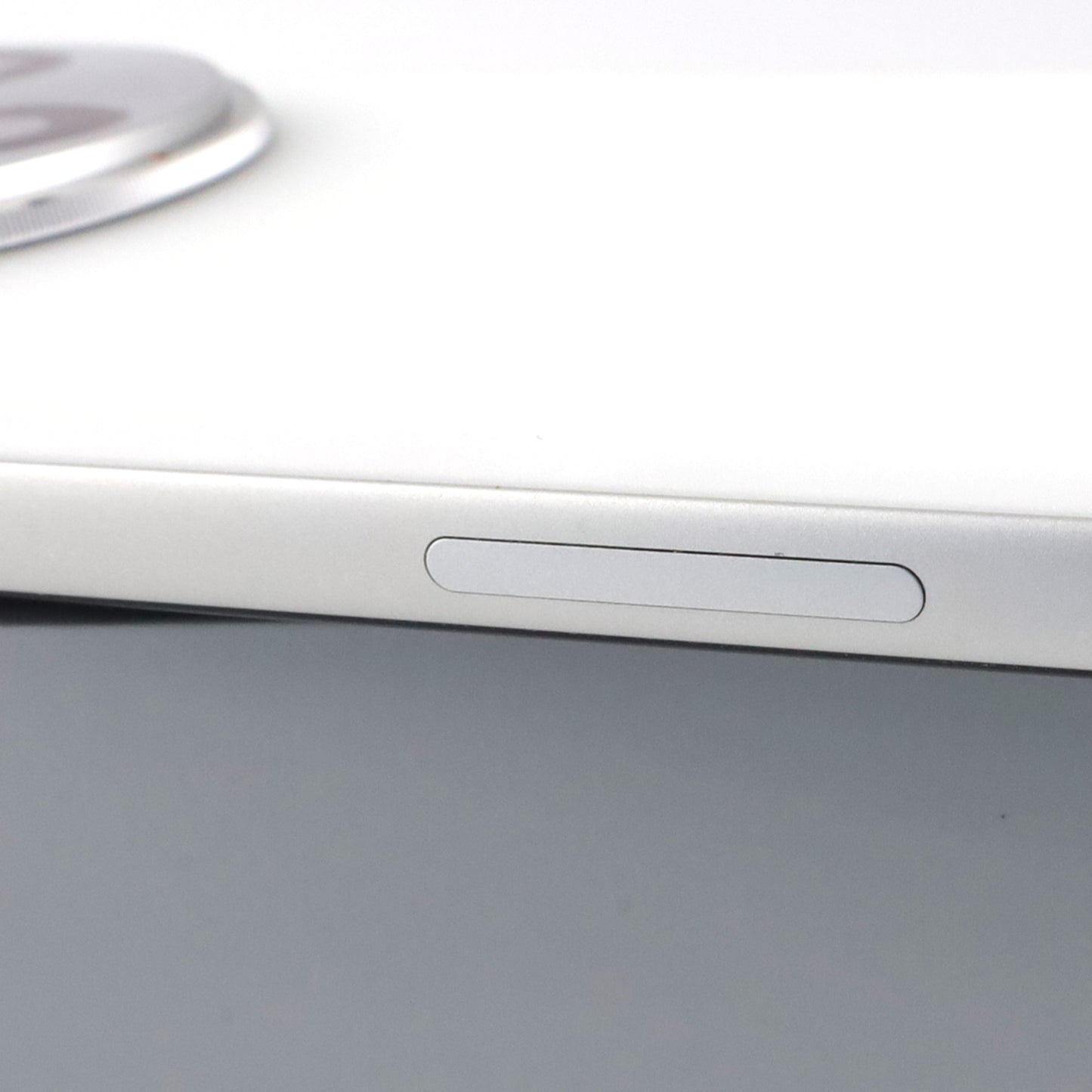 C+ランク OPPO Find X8 Pro 16/512GB Pearl White CPH2659 グローバル版【90日保証】