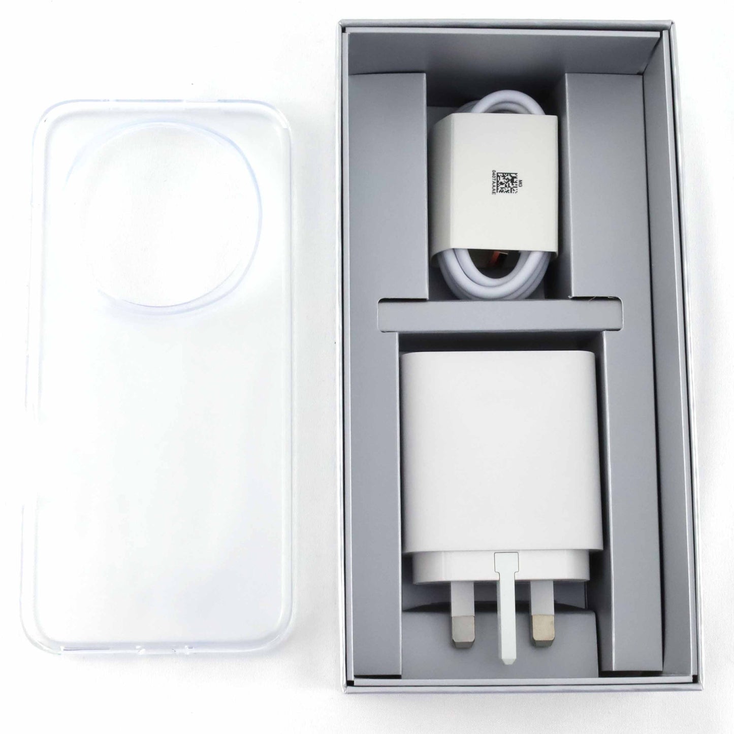 Aランク HONOR Magic8 Pro 16GB/1TB SunriseGold BKQ-N49 グローバル版【90日保証】