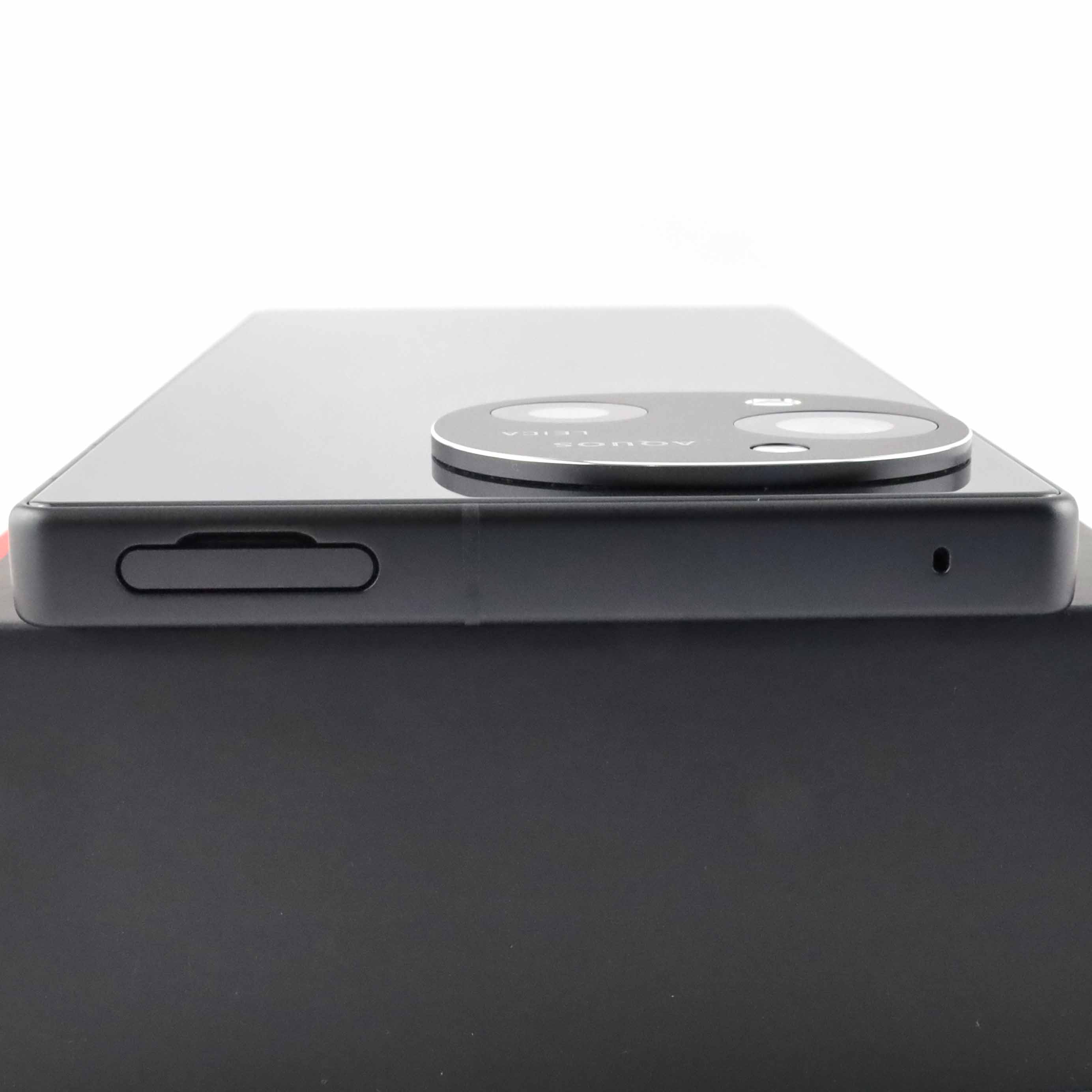 A-ランク SHARP AQUOS R10 12/512GB チャコールブラック SH-M31 国内版