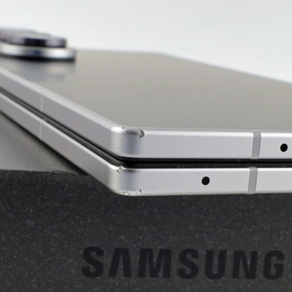 C+ランク Galaxy Z Fold7 12/256GB SilverShadow SM-F966Q 国内版【30日保証】