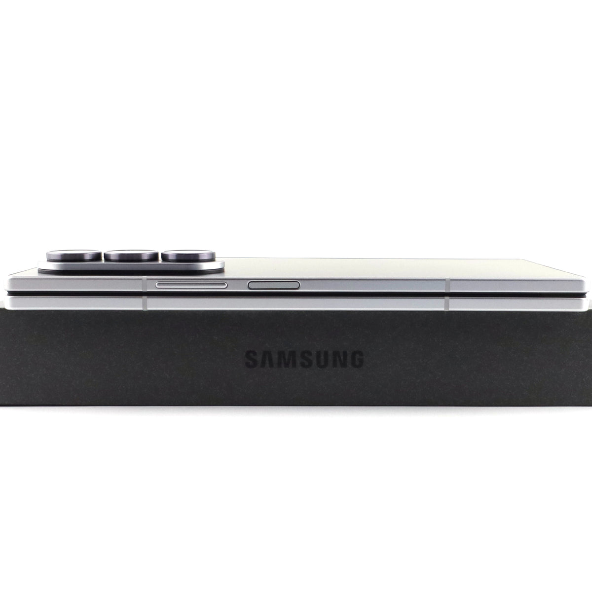 C+ランク Galaxy Z Fold7 12/256GB SilverShadow SM-F966Q 国内版【30日保証】