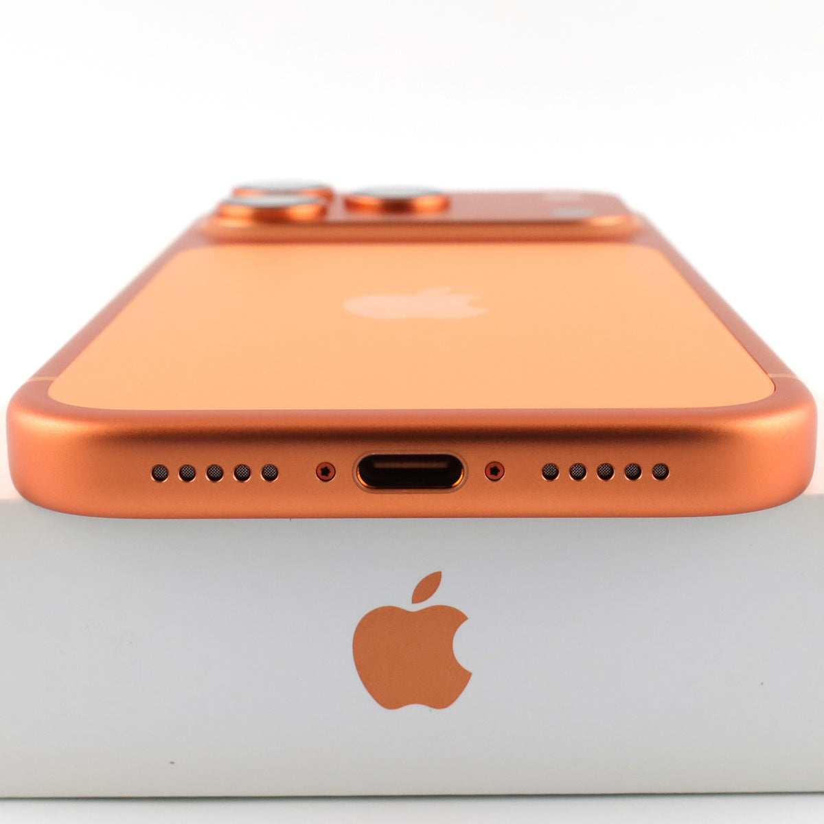 Aランク iPhone 17 Pro 256GB CosmicOrange A3522 MG864J/A 国内版【90日保証】
