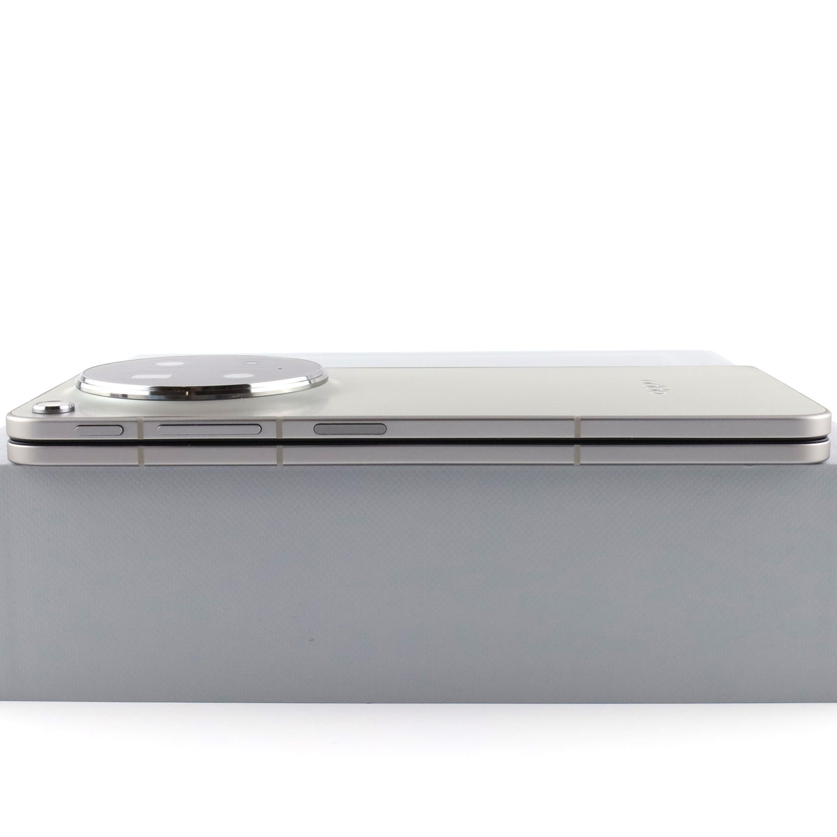 Cランク OPPO Find N6 16/512GB Stellar Titanium 10806D グローバル版【30日保証】